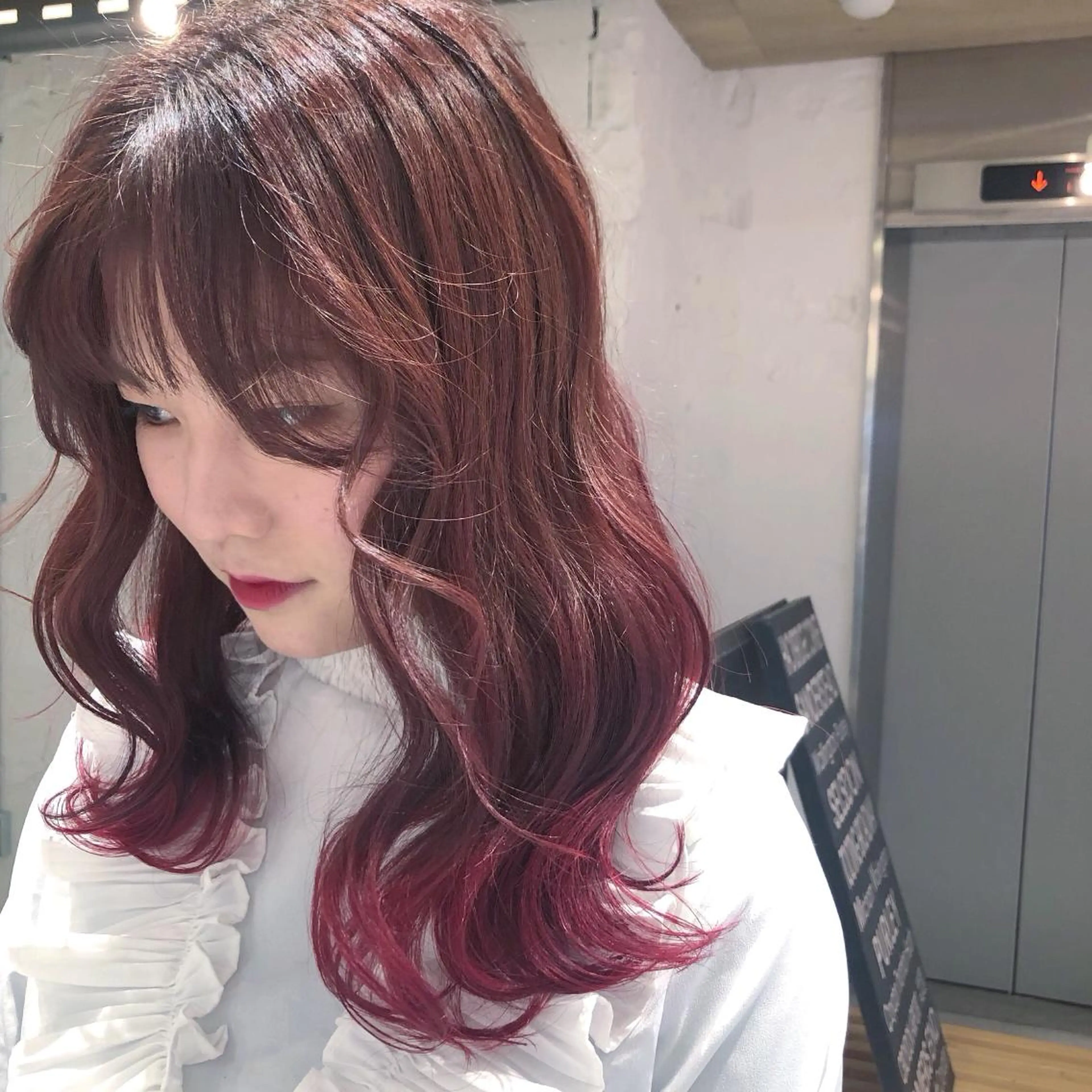 ロング カラー ブリーチ グラデーションカラー ORIKA 美容室のヘアスタイル