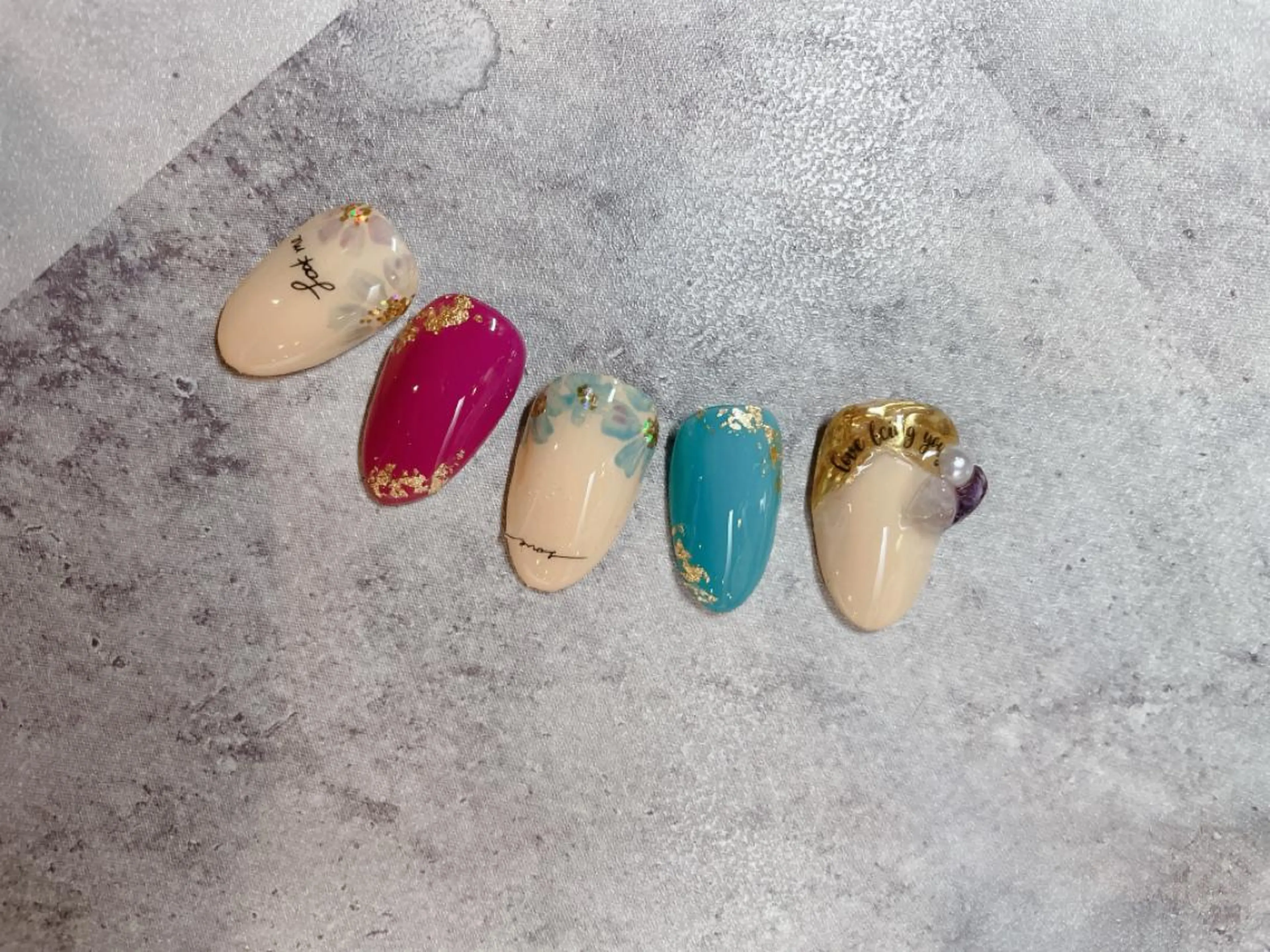 ネイル ブルー フラワーネイル ピンク 春ネイル 黄色 Jewels nail lily 白楽所属・ネイルサロン Jewels Mのネイルデザイン