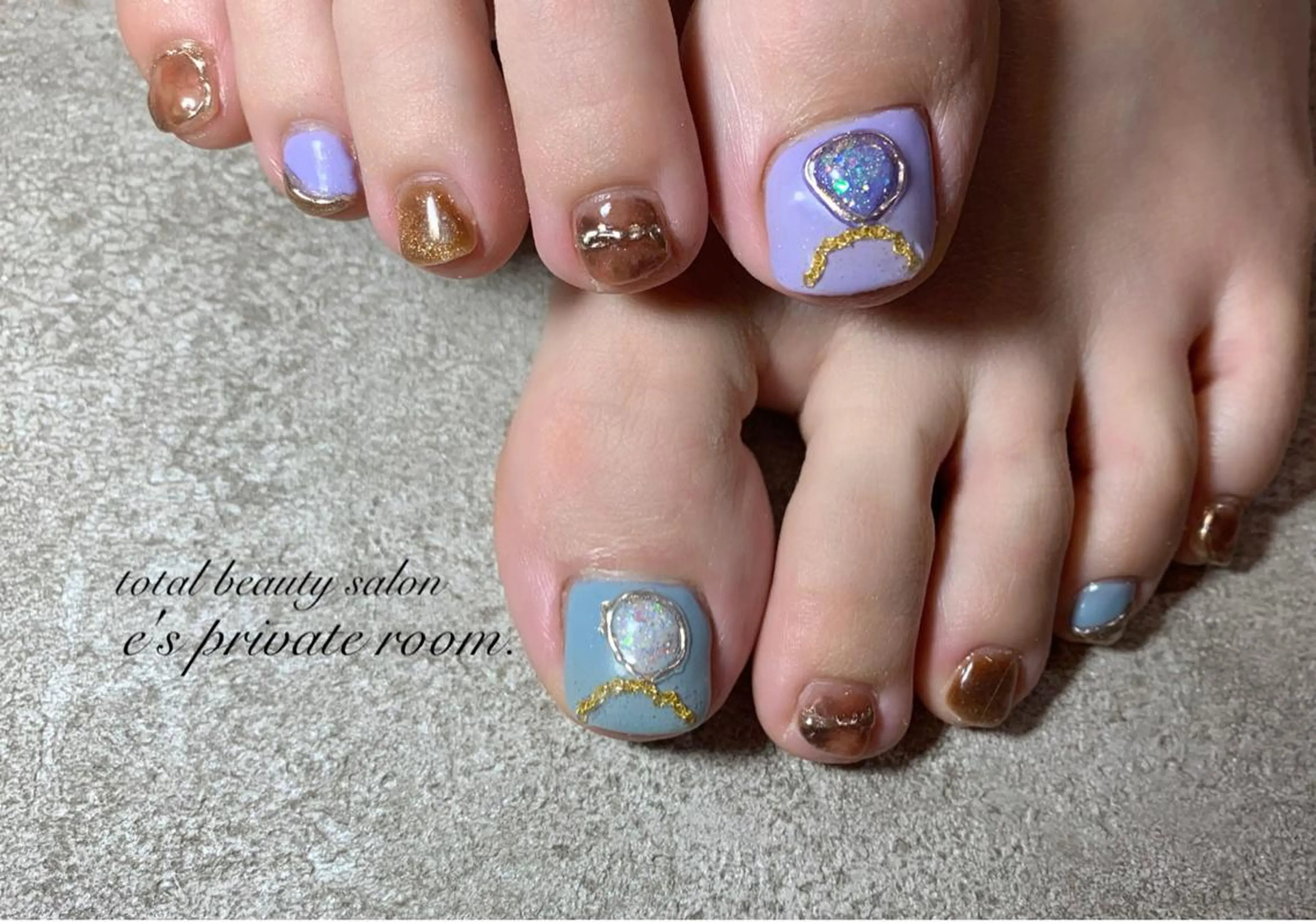 ネイル LAVISH nail salonのネイルデザイン