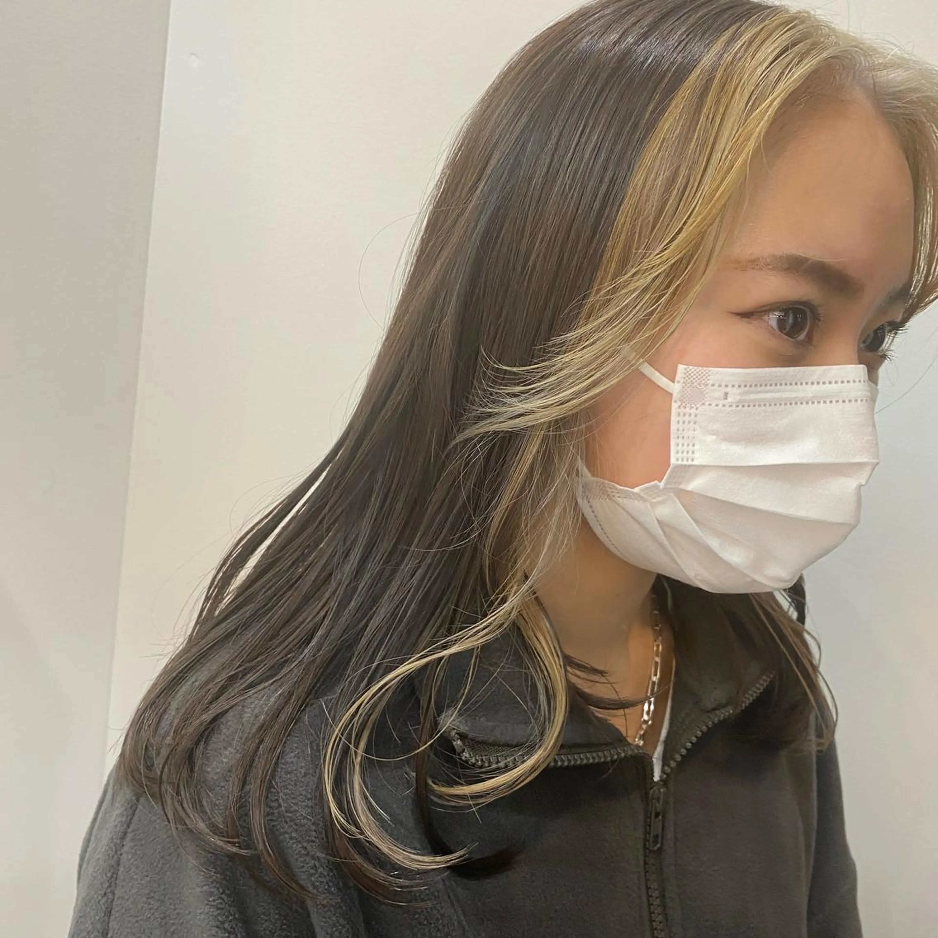 カラー 韓国風レイヤーカット 🍒サンジキ アカリのヘアスタイル