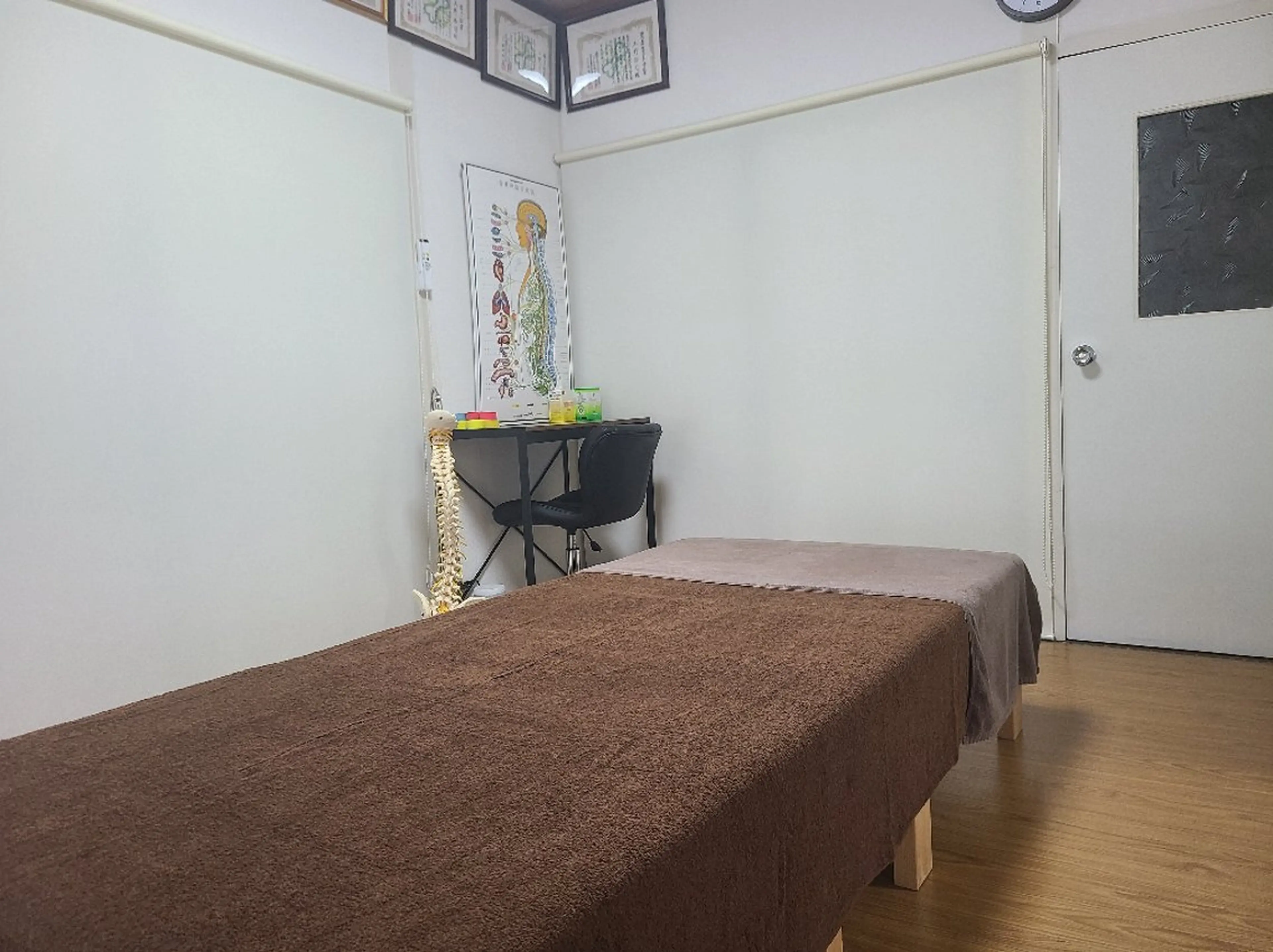 【腰痛/肩こり/ 頭痛】　上野浩司のエステ・リラクイメージ