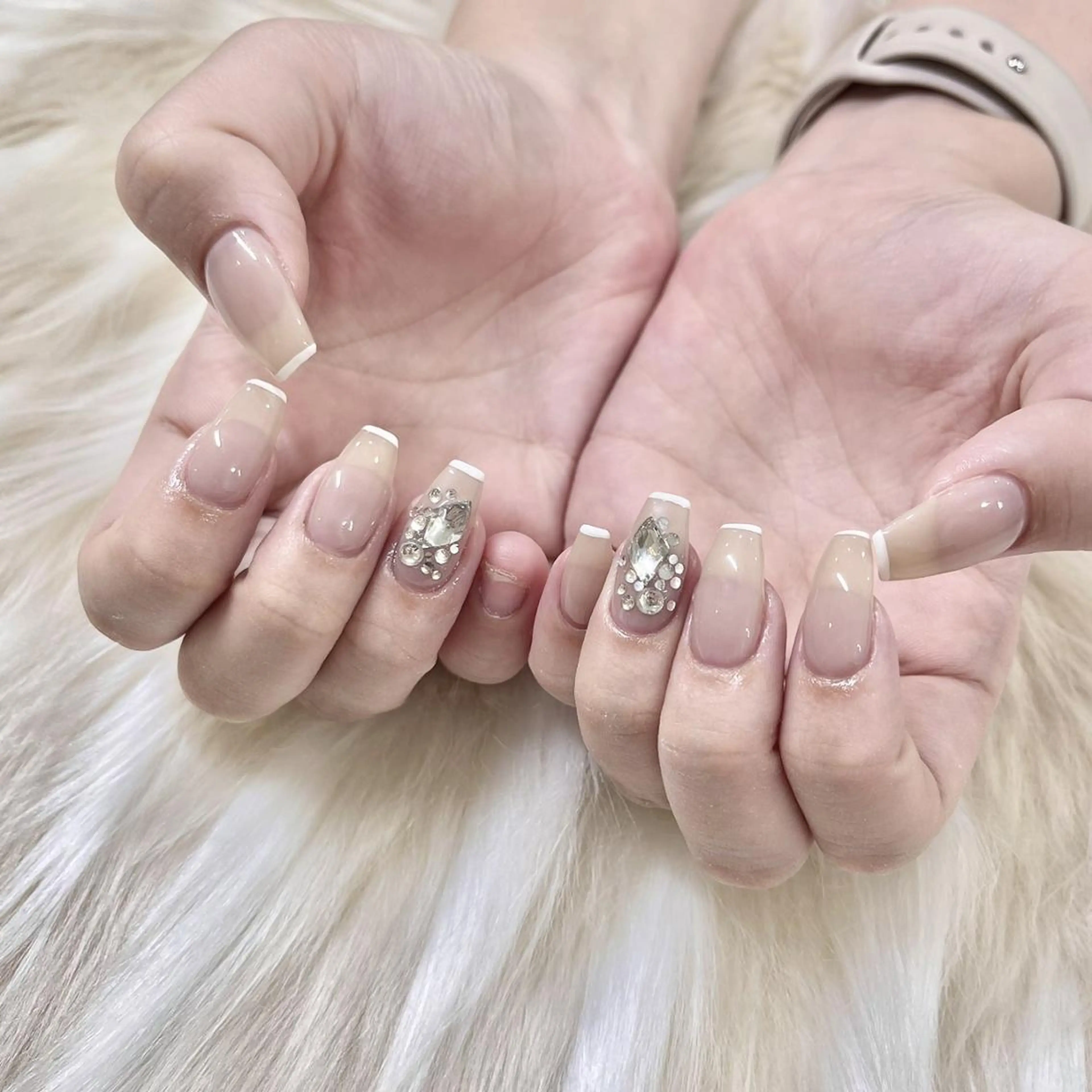 ネイル PEEKABOO京橋 EYE&NAILのマツエク・マツパデザイン