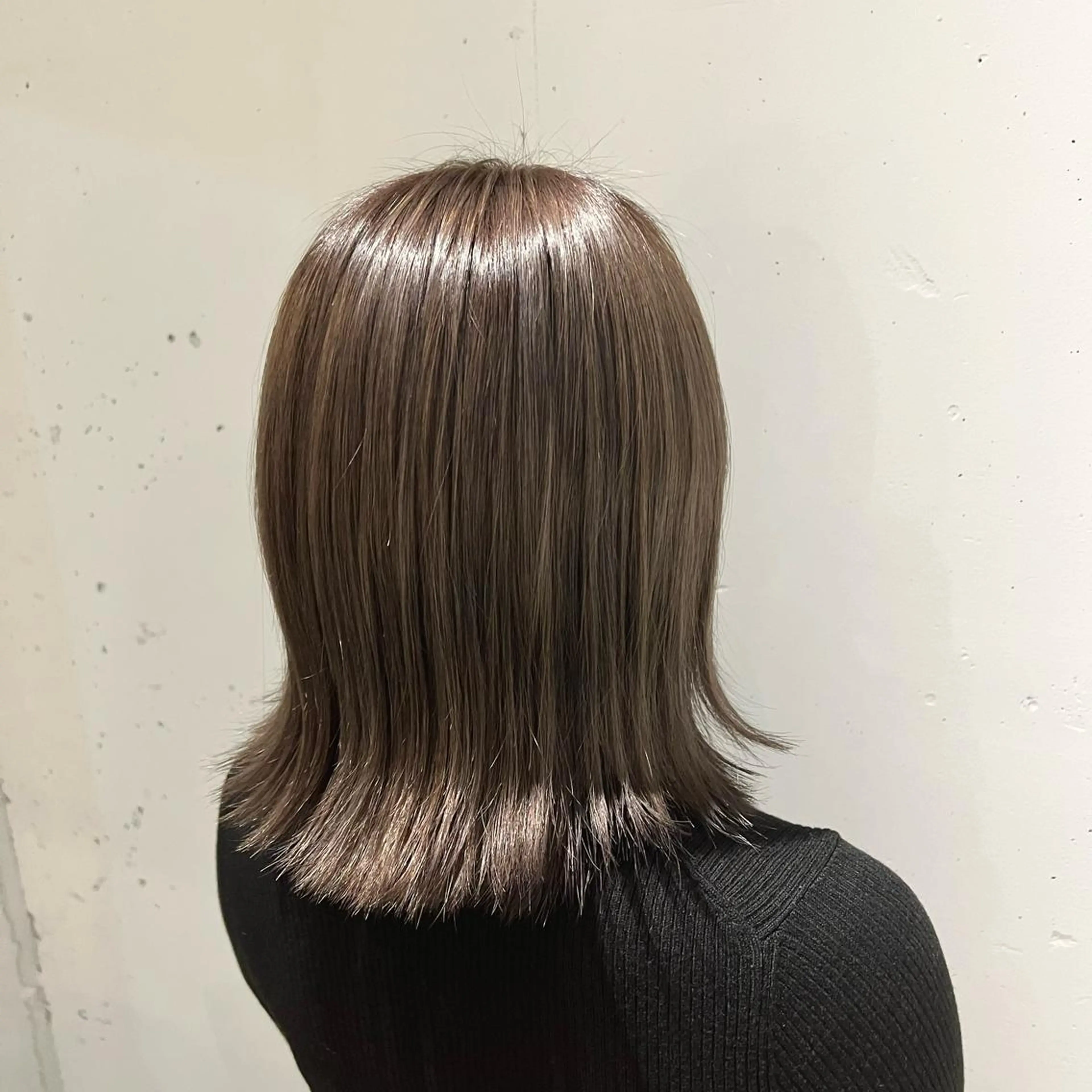 ミディアム カラー グレージュ ヘアカラー トリートメント ヘッドスパ カラースペシャリスト しょう🧑🏼‍🎨のヘアスタイル