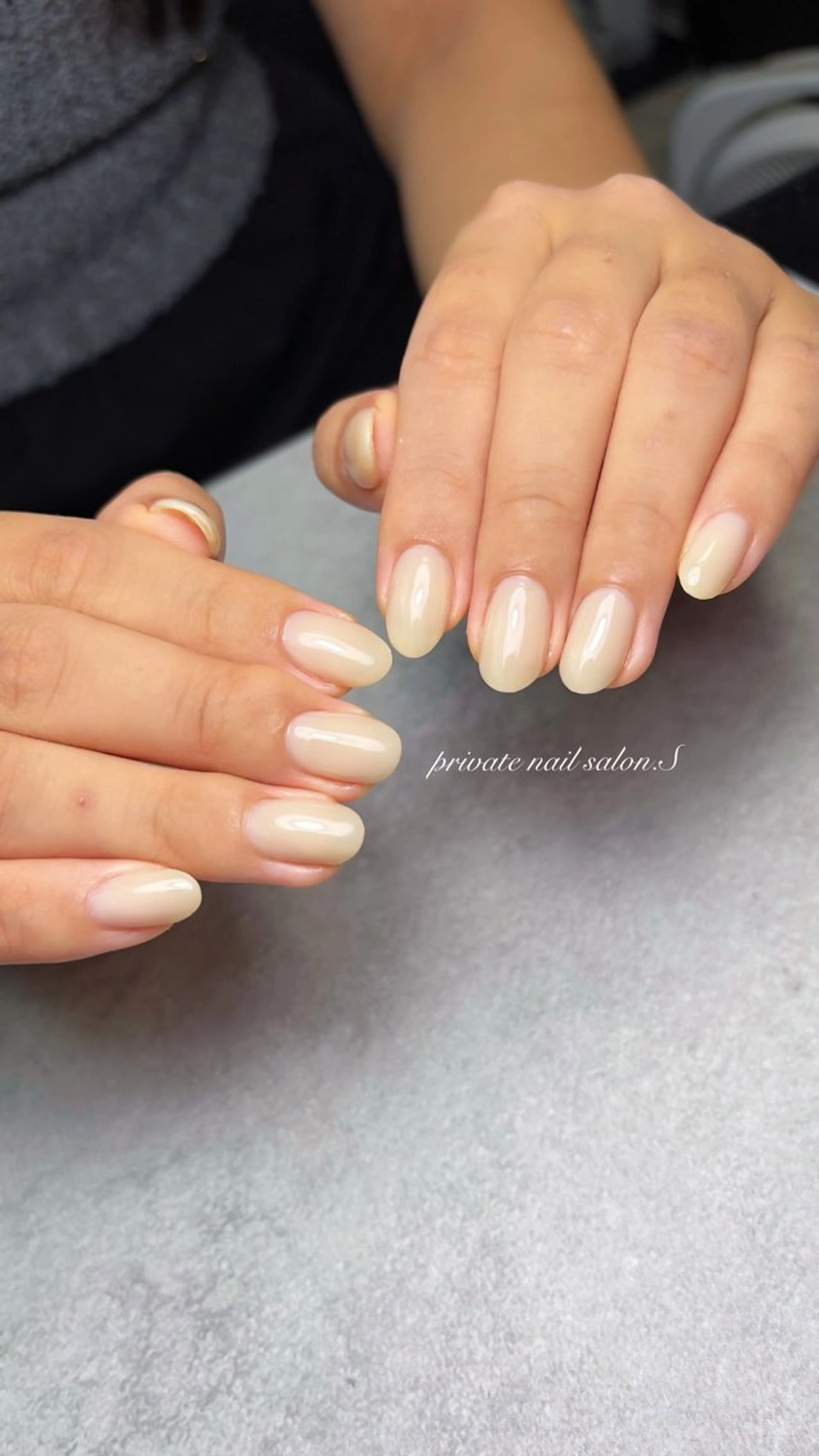 ネイル ジェルネイル 持ち込み ワンカラーネイル スカルプネイル ホワイト ハンドネイル 関山 志乃のネイルデザイン