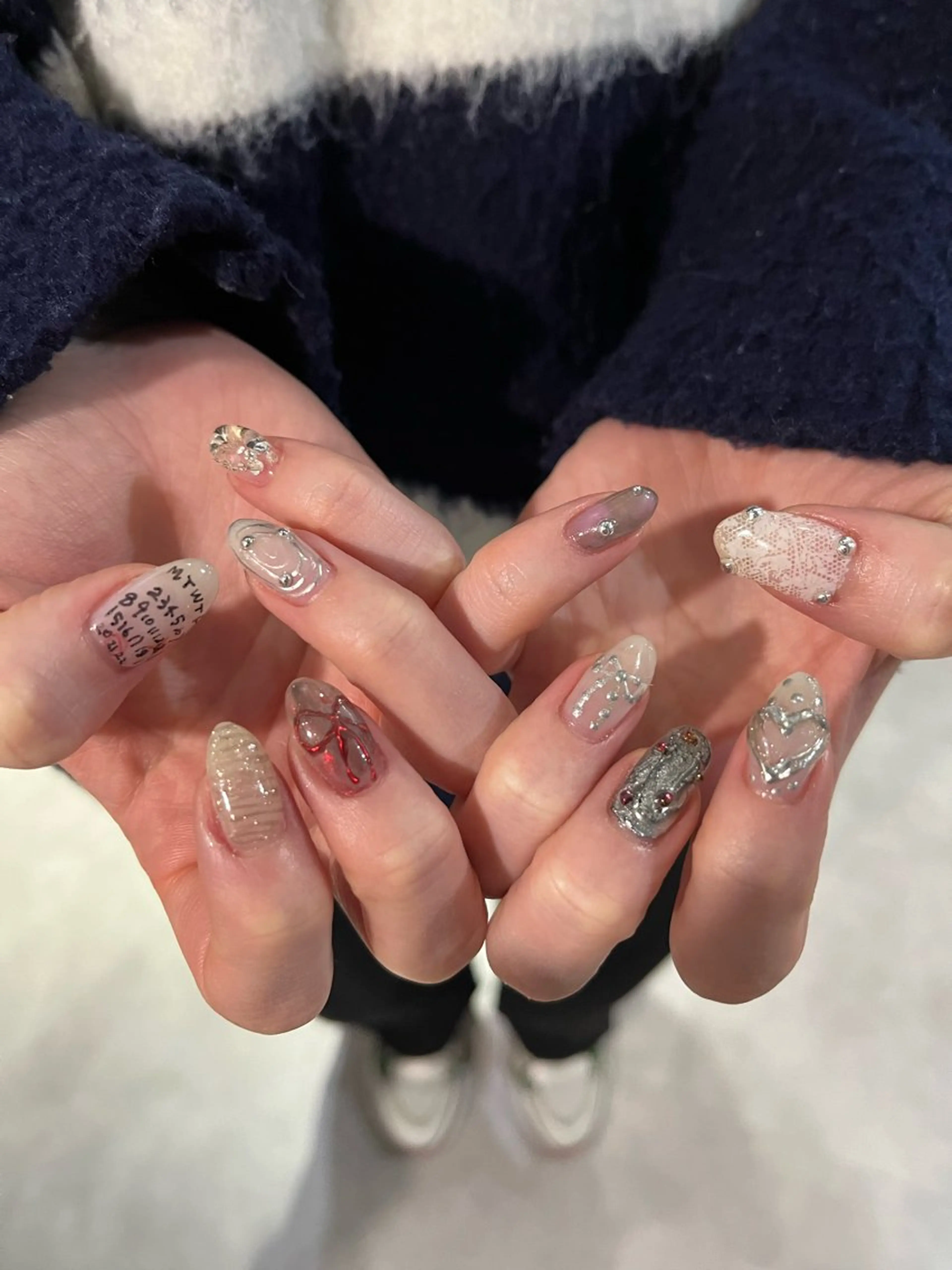 ネイル ハンドネイル フットネイル 小川 柚香のネイルデザイン