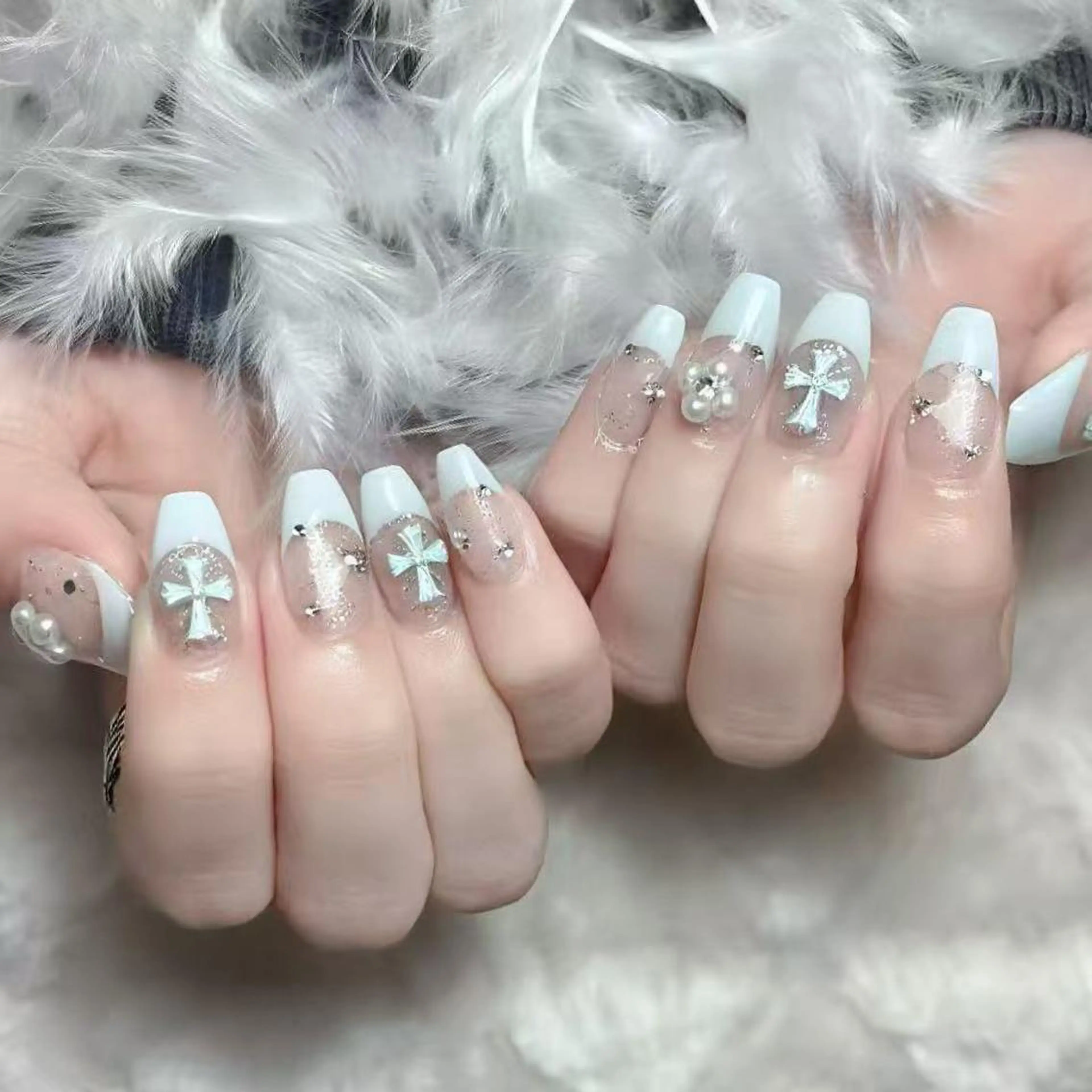 ネイル アートネイル オーロラネイル ガーリー キラキラネイル 韓国ネイル ハンドネイル DIAMOND 💦のネイルデザイン