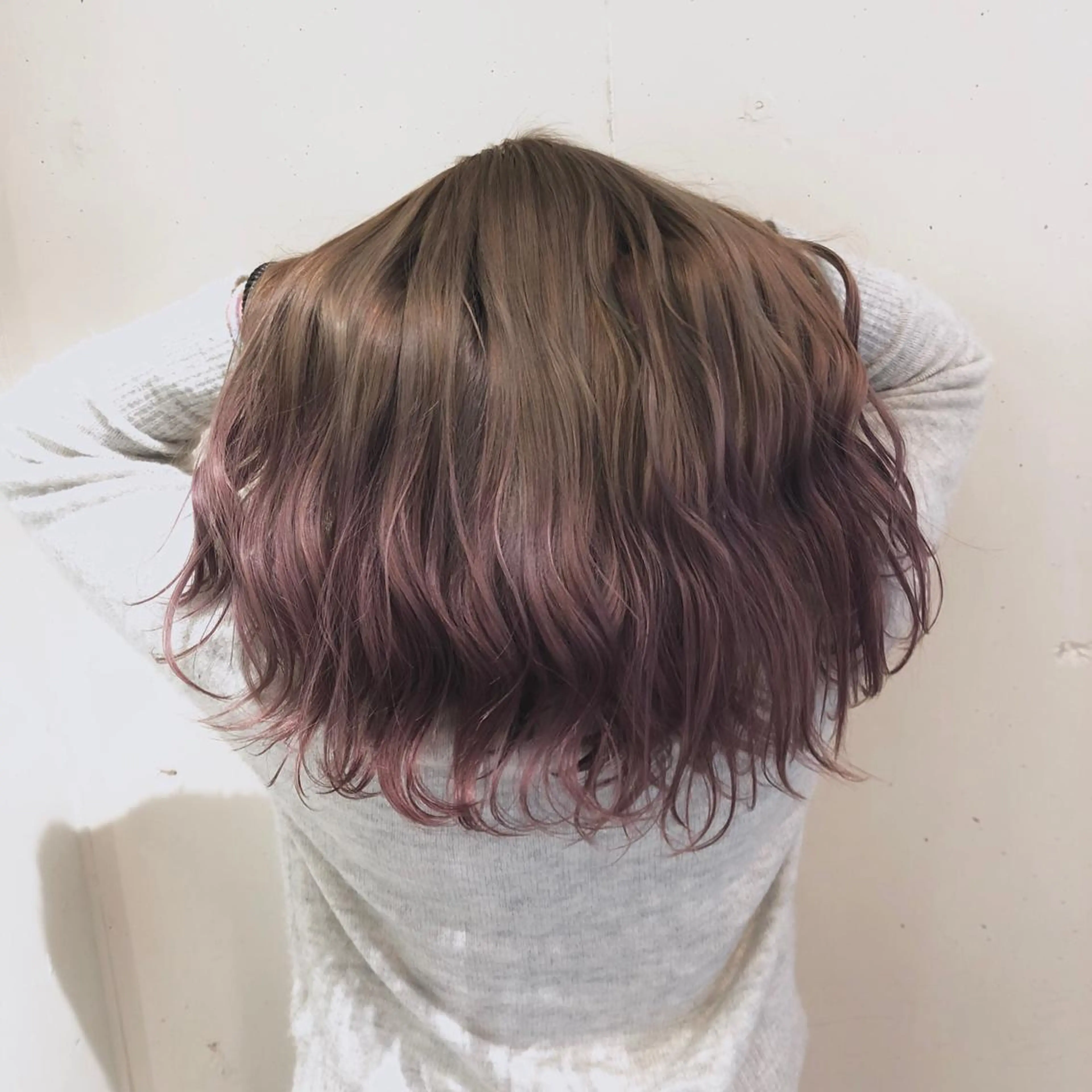 セミロング カラー パーマ ヘアアレンジ バレイヤージュ ベージュカラー ブリーチ 透明感カラー グラデーションカラー 【ツヤ髪美容師】 ツダケイスケのヘアスタイル