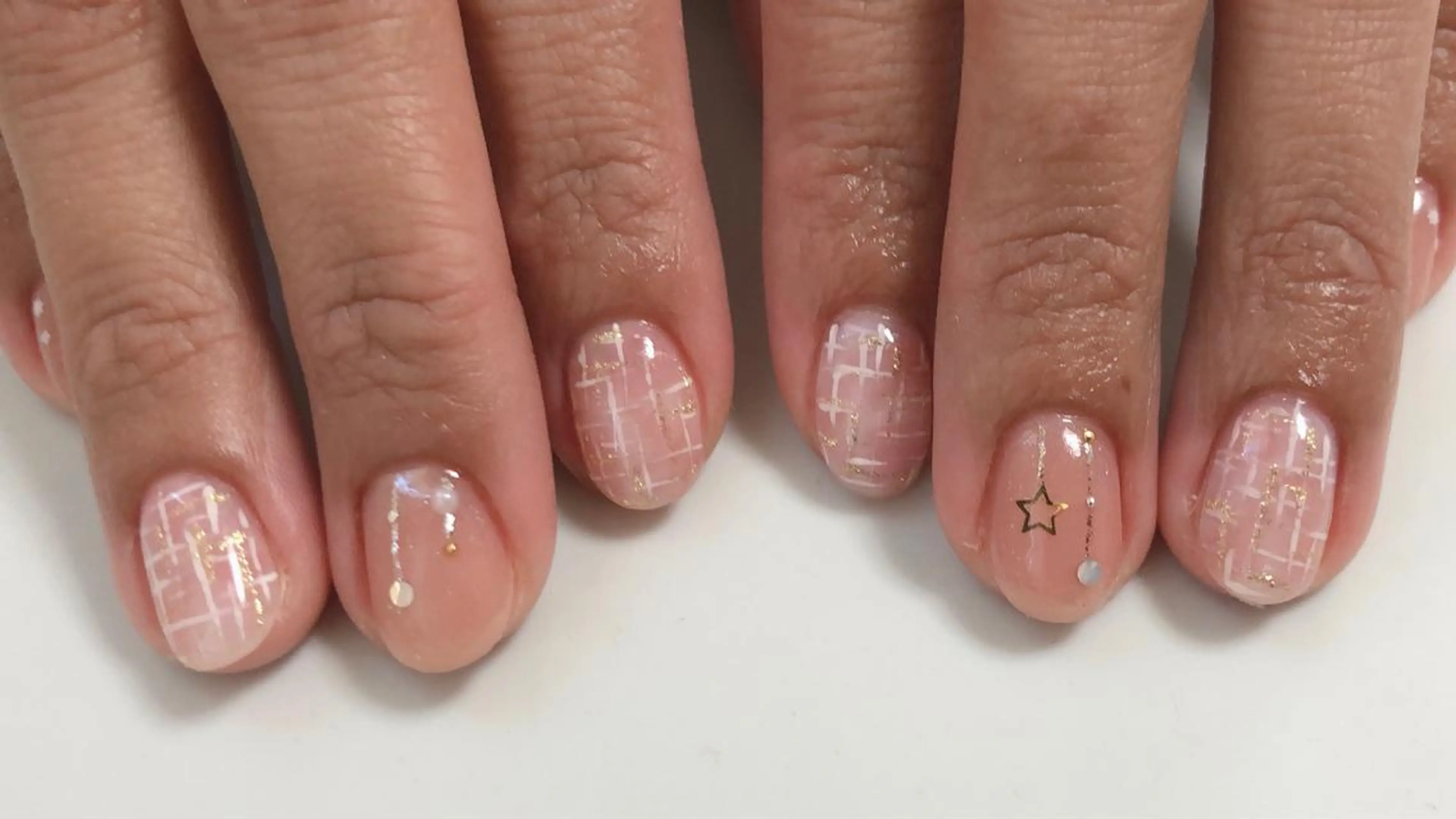 ショート ネイル シンプルネイル EMIKOのネイルデザイン