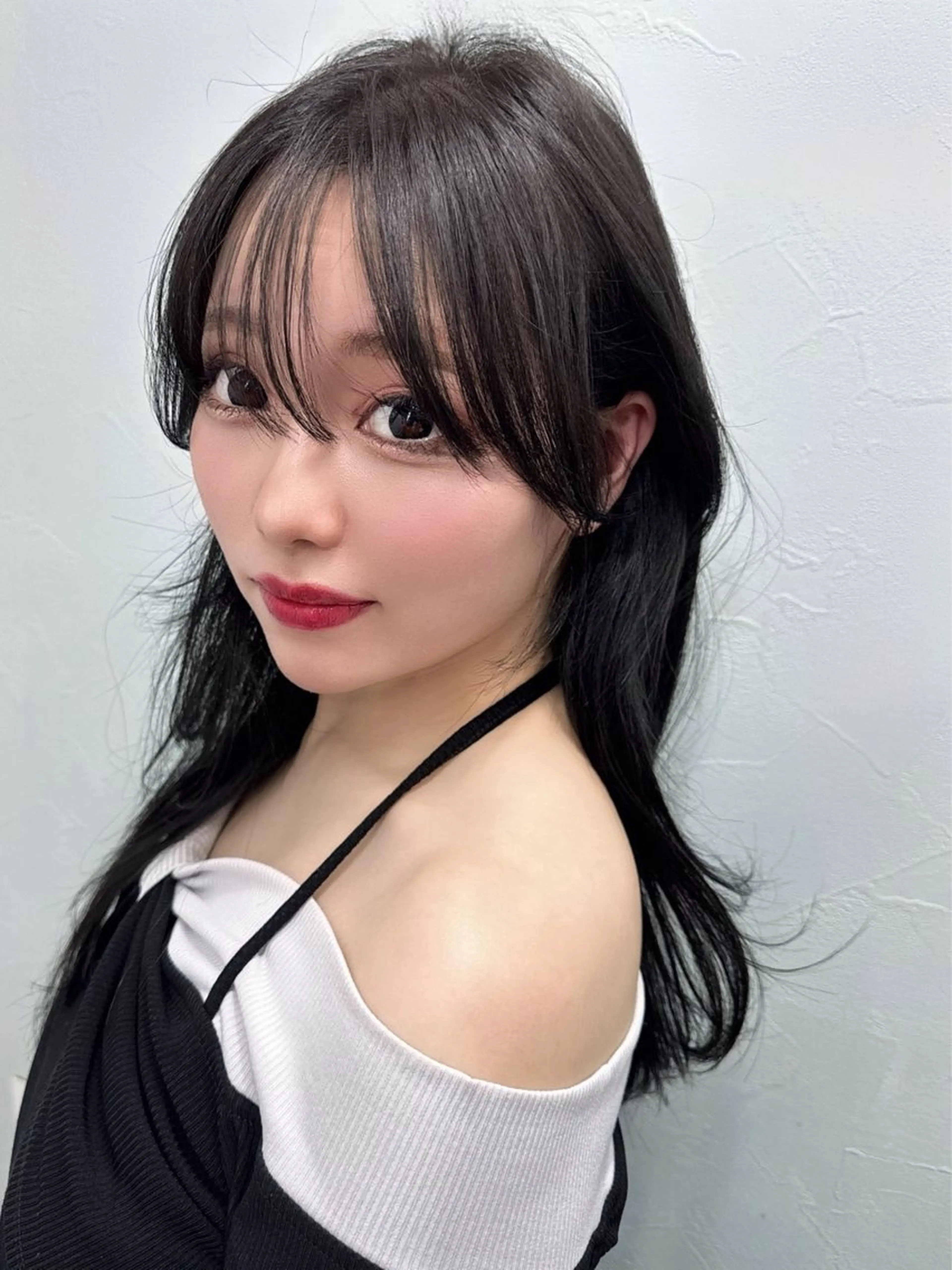 セミロング カラー 顔周りカット 韓国風ヘア 映える顔周りカット ♥️韓国ヘア"ちぇるのヘアスタイル