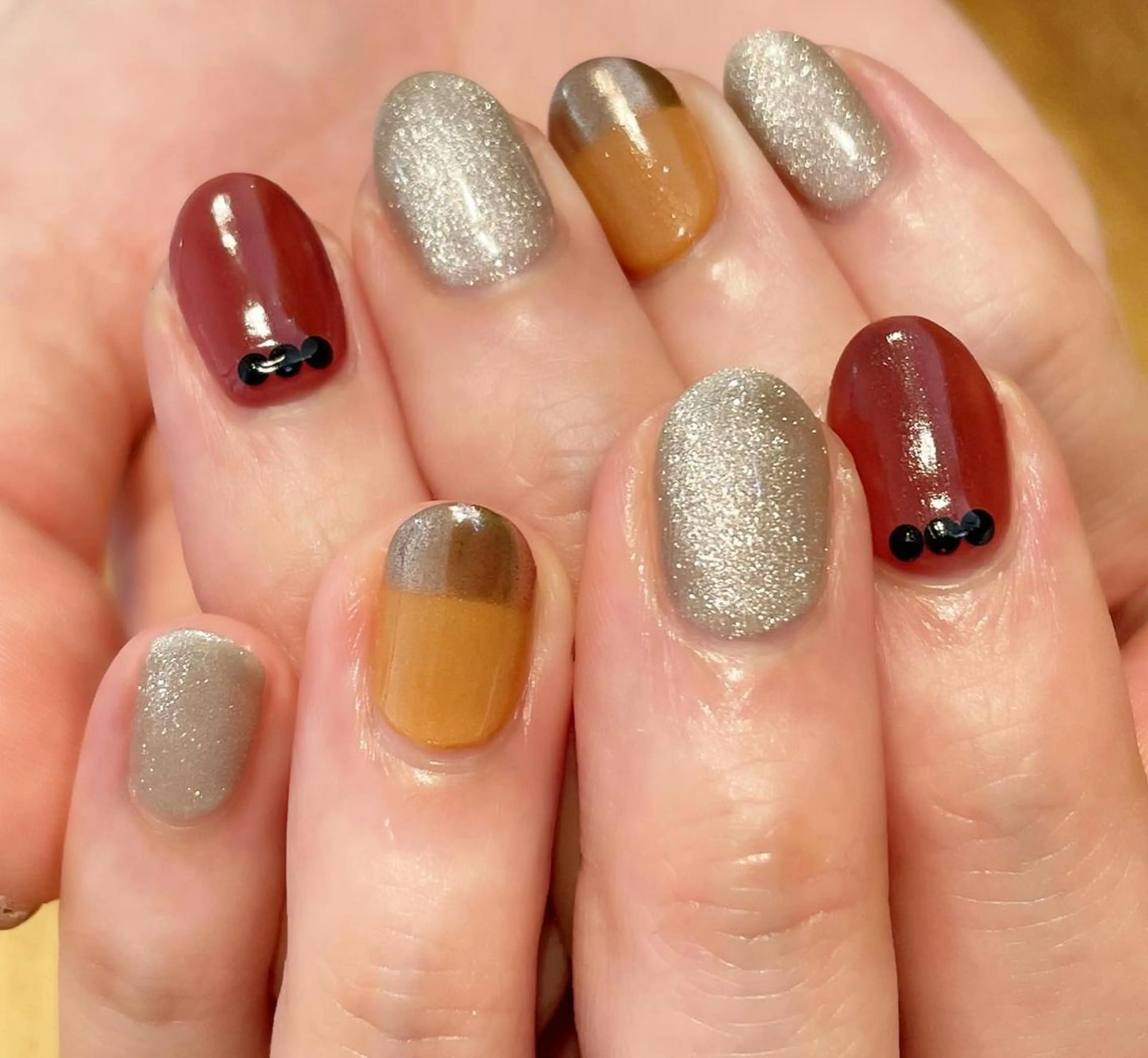 ネイル マツエク・マツパ まつげパーマ ボリュームラッシュ ジェルネイル ニュアンスネイル パラジェル 髙橋 敦子のマツエク・マツパデザイン