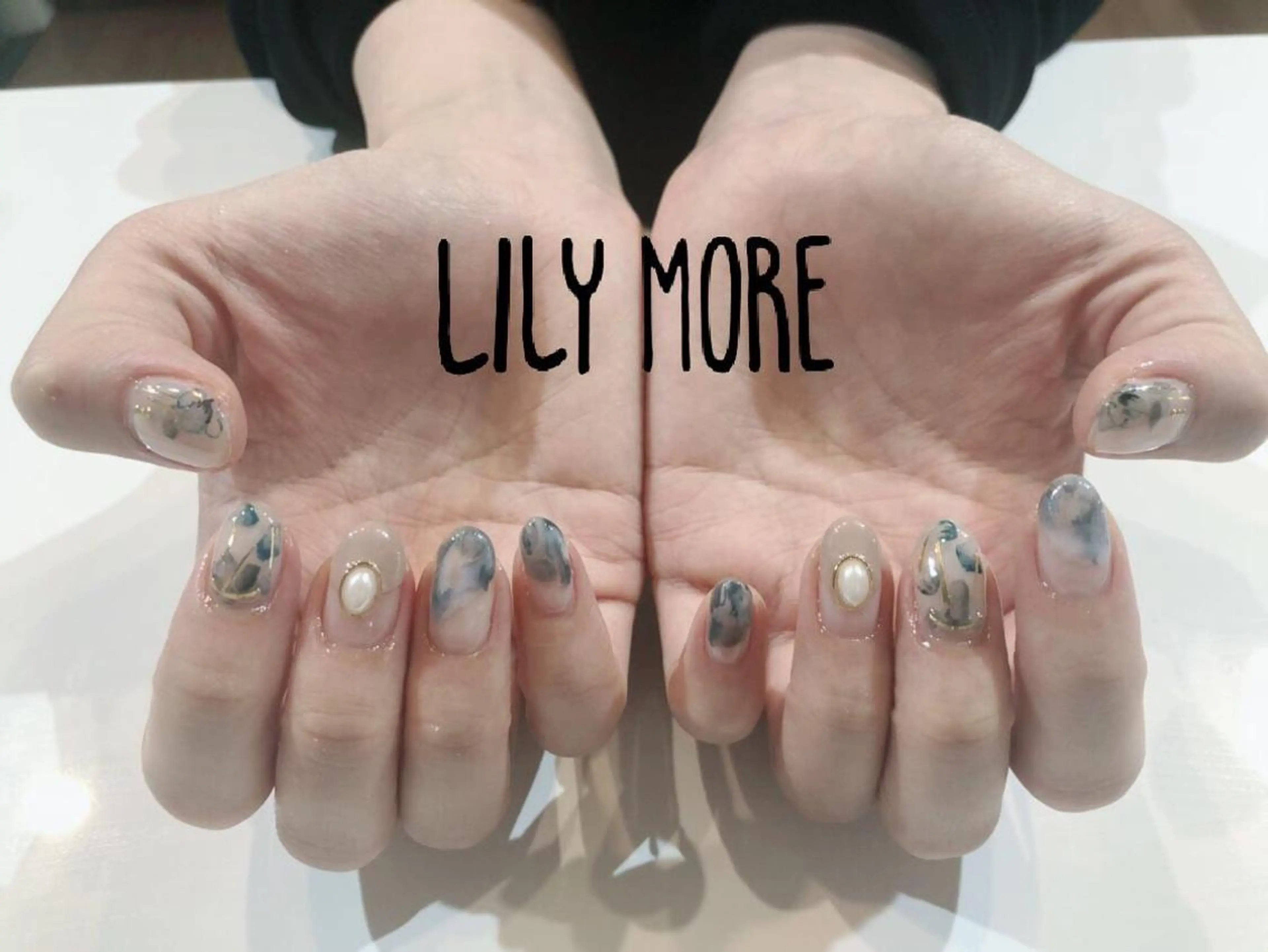 ネイル シンプルネイル Lily closetのネイルデザイン