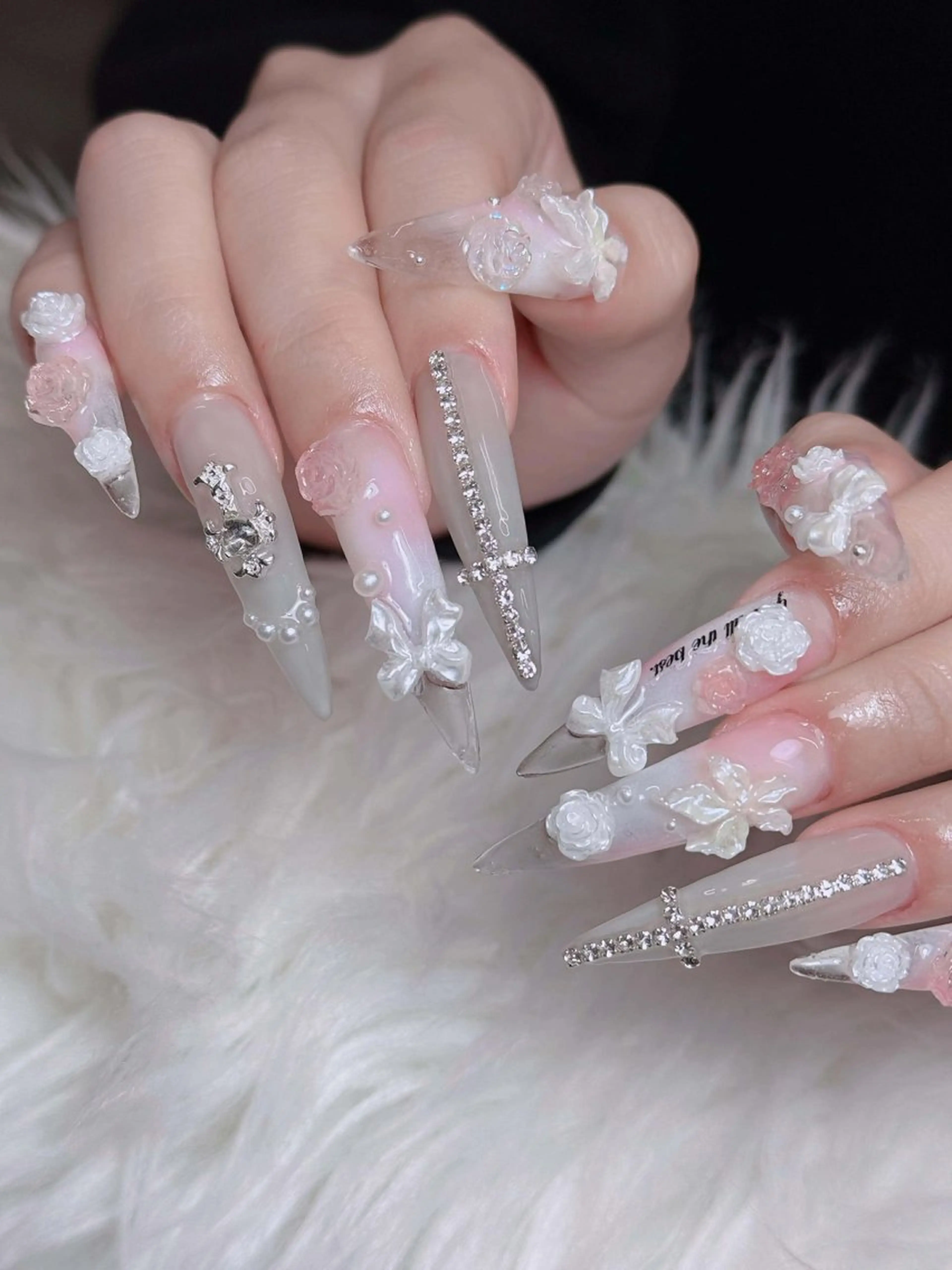ネイル オーロラネイル チークネイル フットネイル フレンチネイル 韓国ネイル ハンドネイル Lumi Nailのネイルデザイン