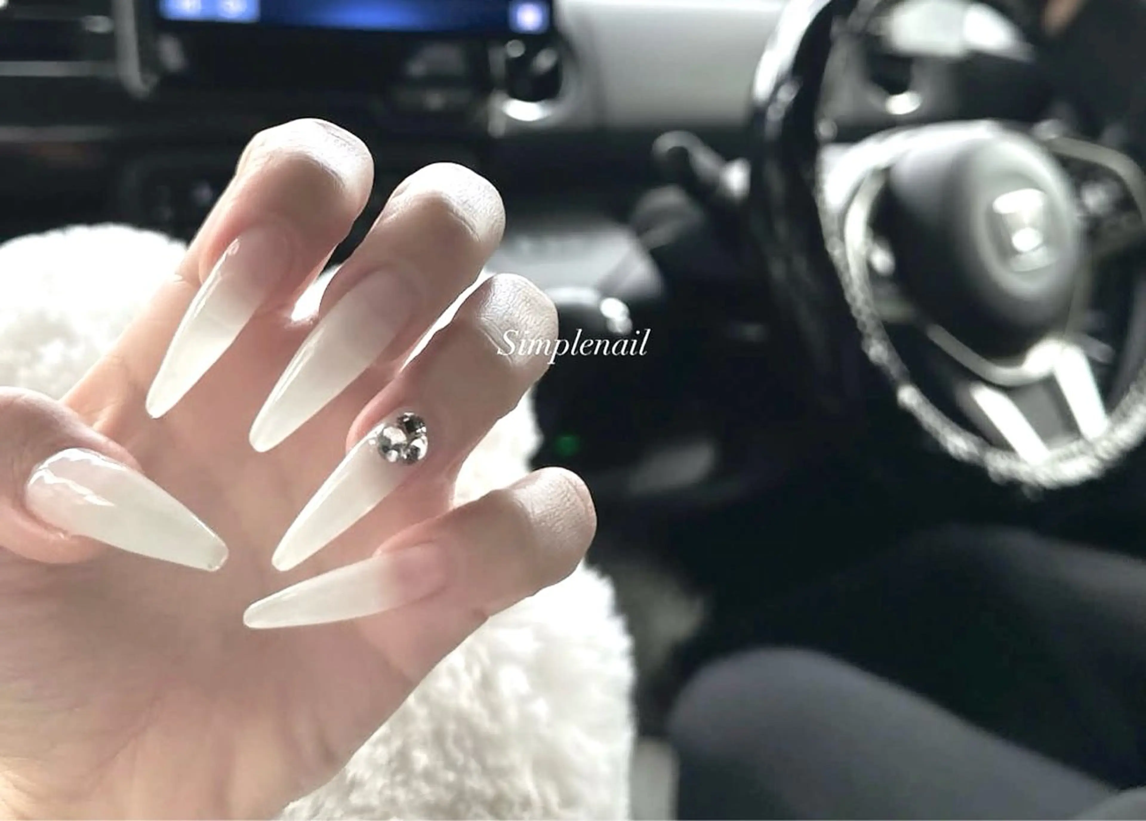 ネイル private salon le'a所属・le'a スタッフのネイルデザイン