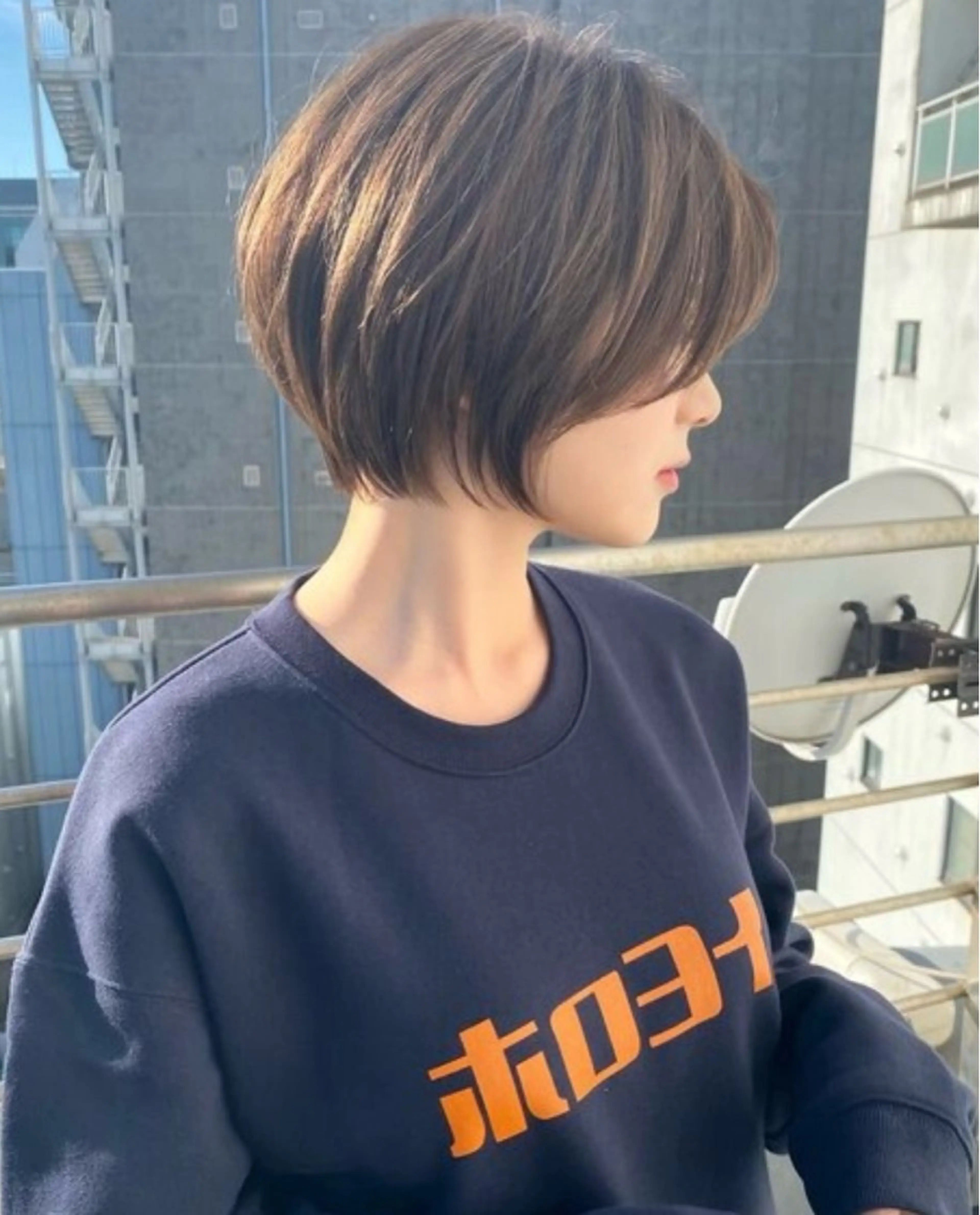 ショート レイヤー小顔ショート 吉田ジョウのヘアスタイル
