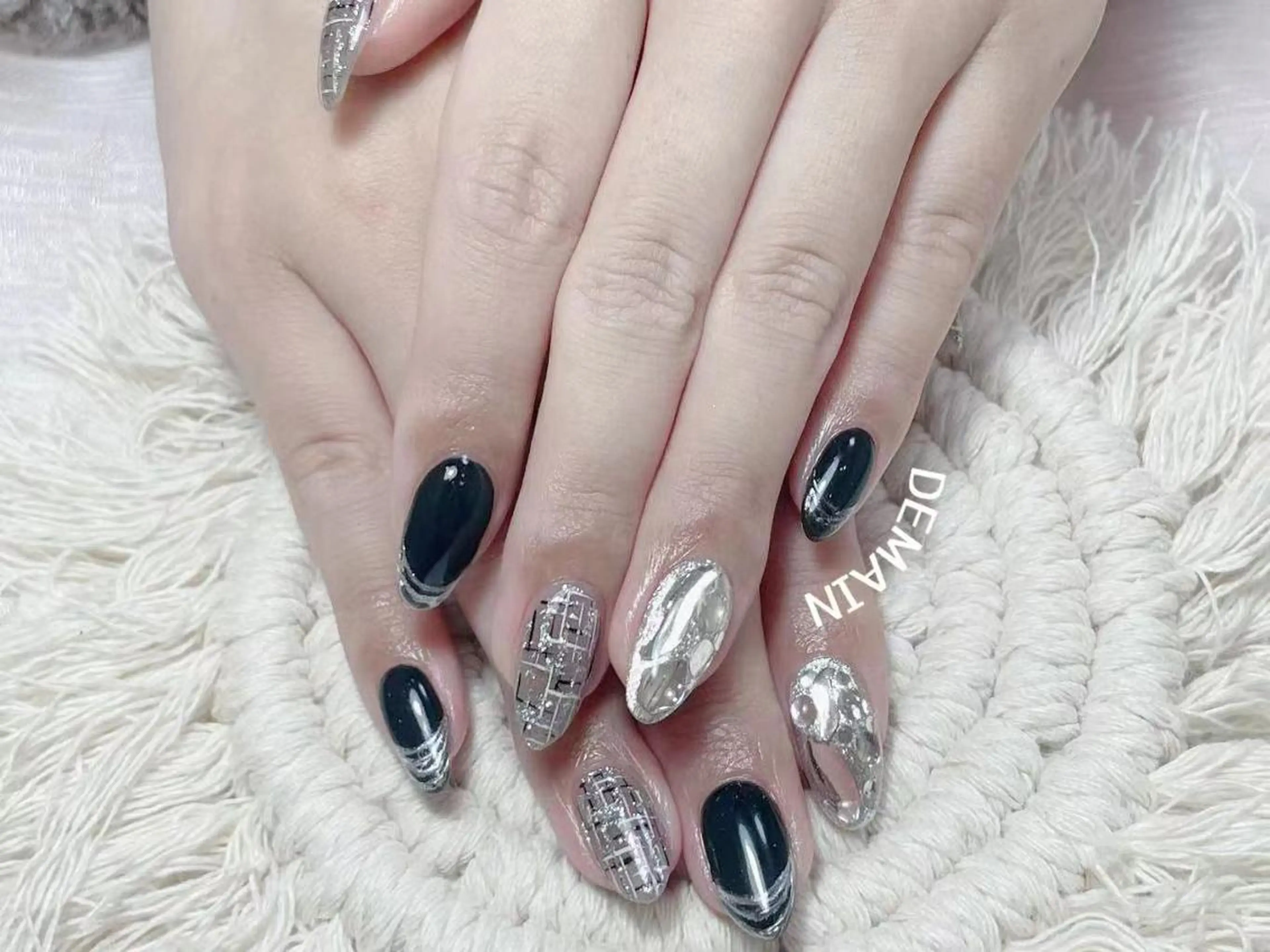 ネイル DEMAIN- 🌹のネイルデザイン