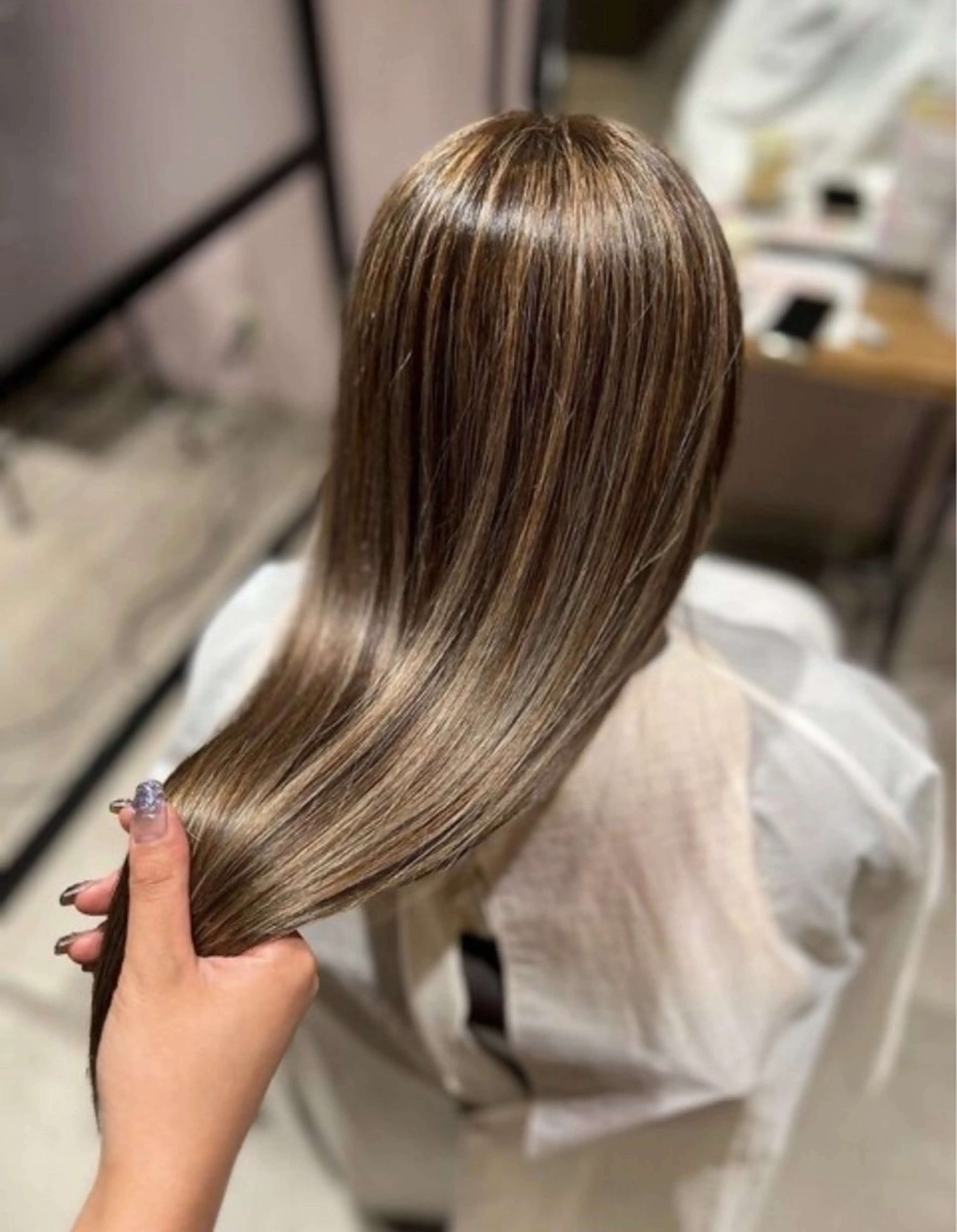 カラー ヘアカラー 梶 瑞希のヘアスタイル