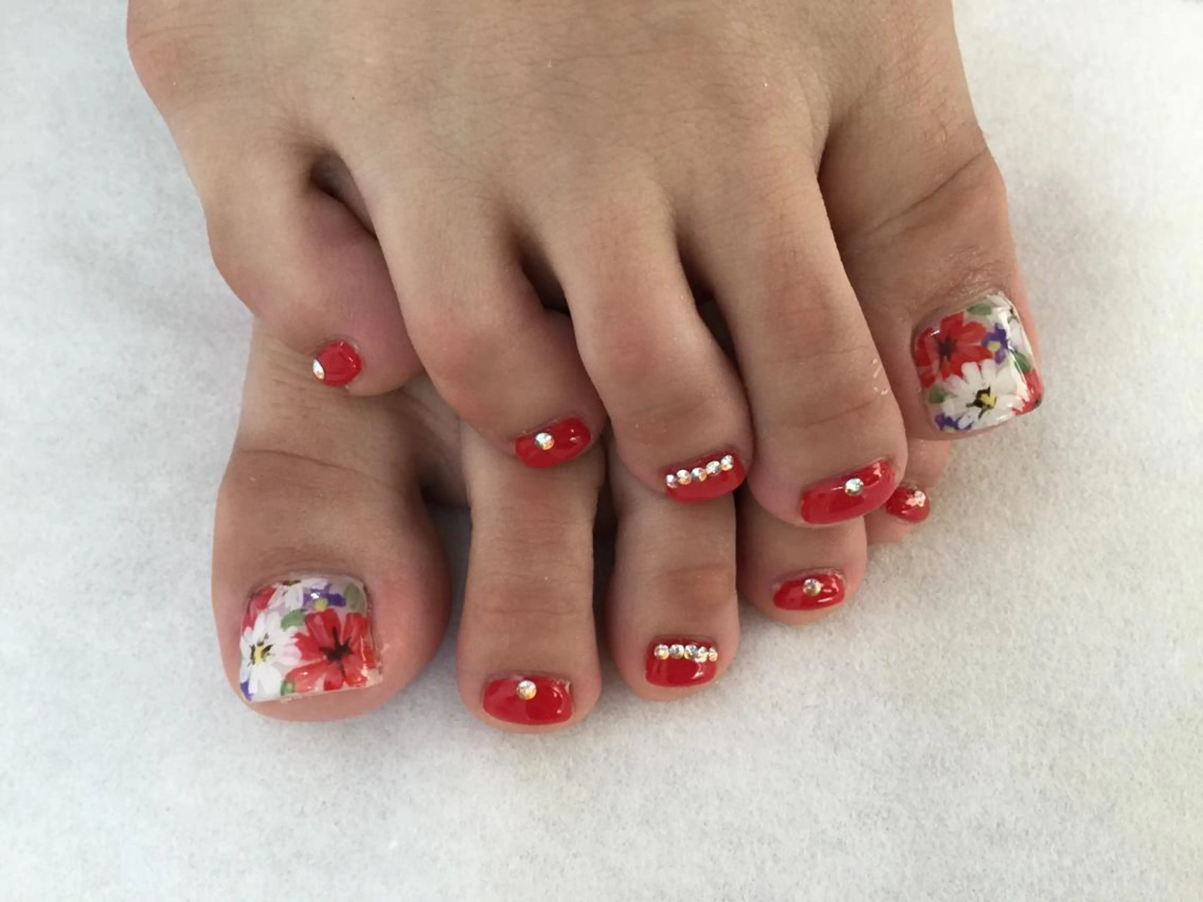 ネイル 💎🐰 saki. m 🐰💎のネイルデザイン