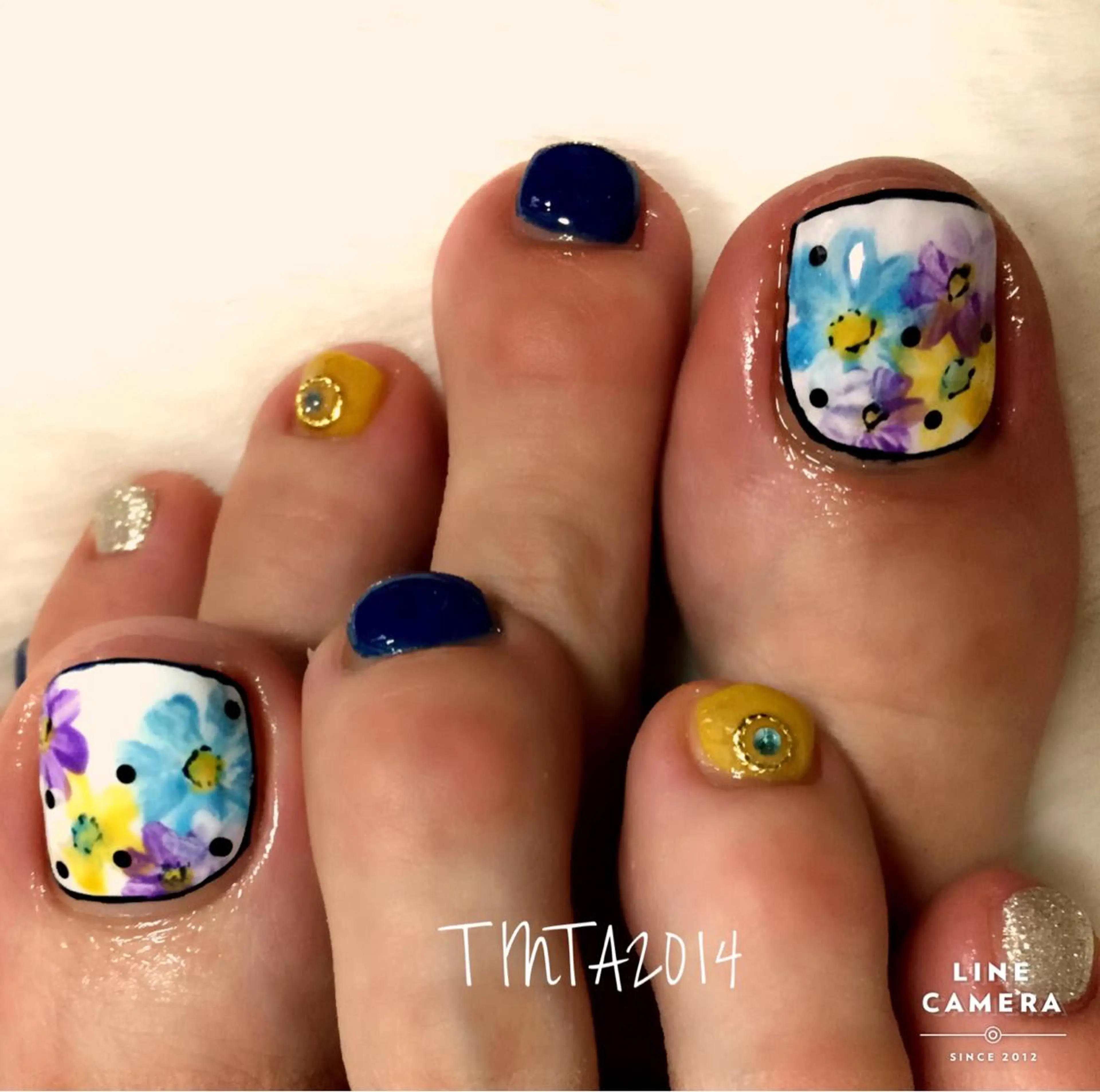 ネイル フラワーネイル フットネイル ネイルサロン ティンタ所属・馬場 典子のネイルデザイン