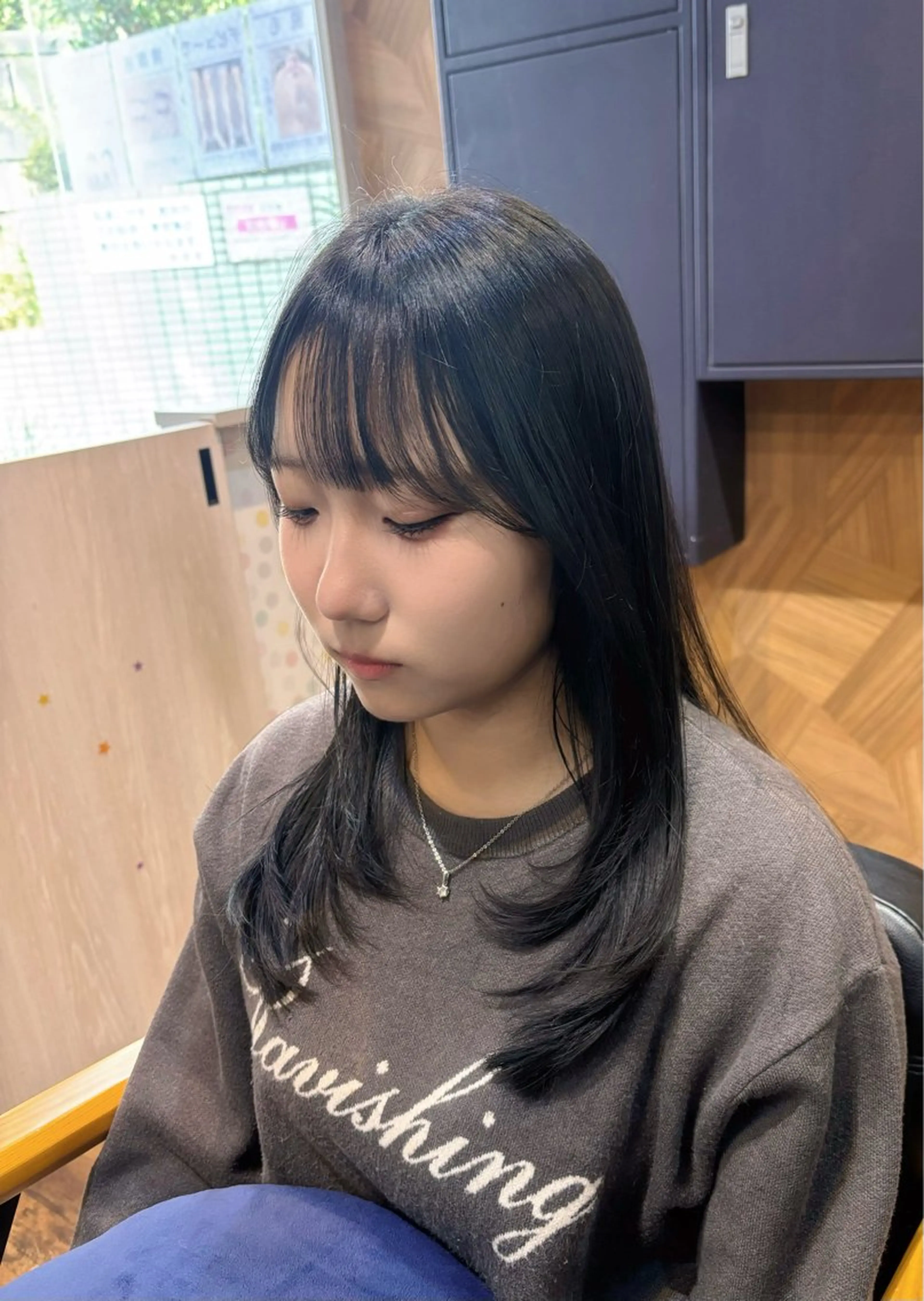 ミディアム レイヤーカット🤍 Chieのヘアスタイル