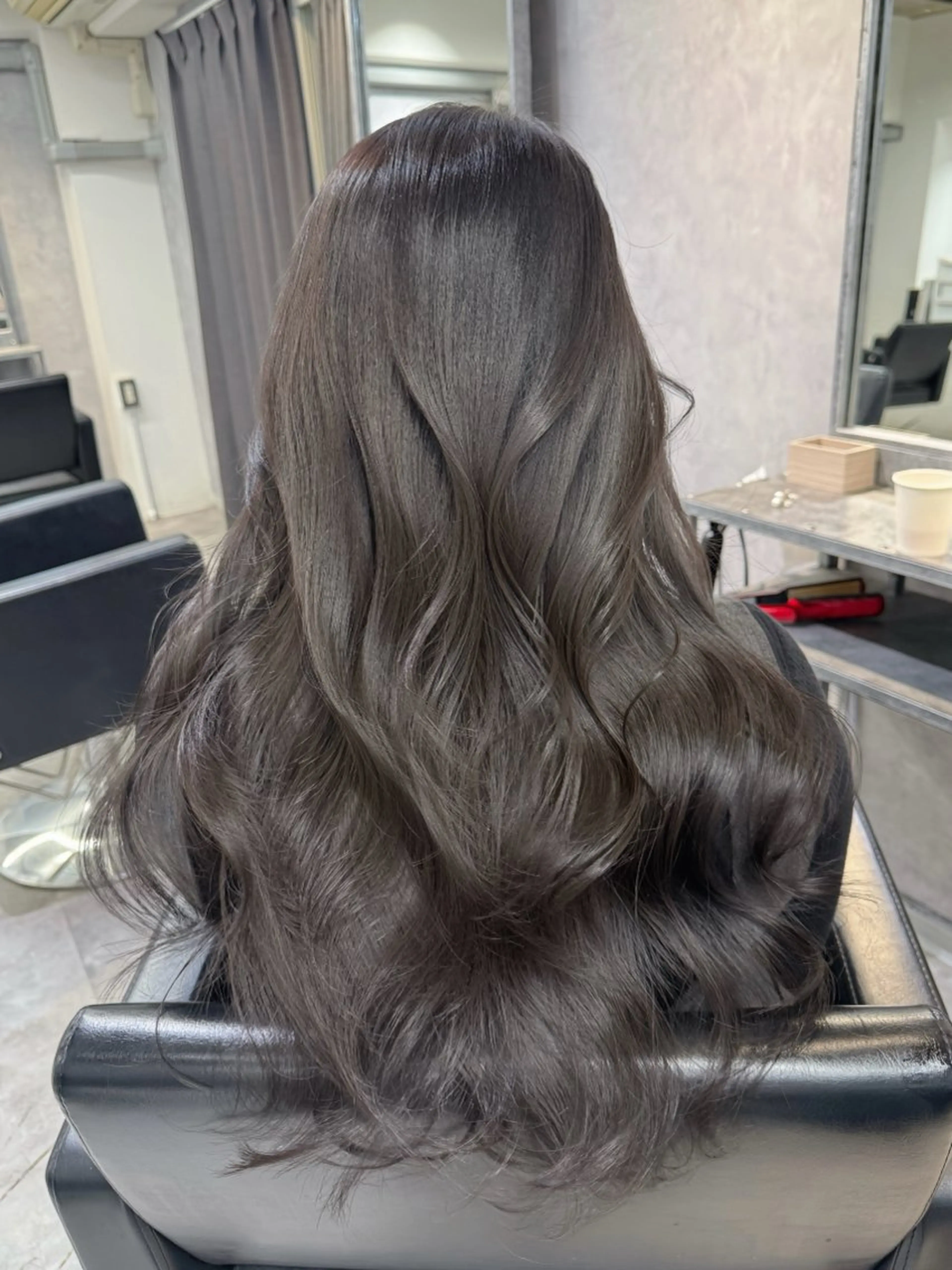 ロング カット ヘアカラー トリートメント GiseL梅田所属・透明感カラー🇰🇷 レイヤー✨桑原　研太のヘアスタイル