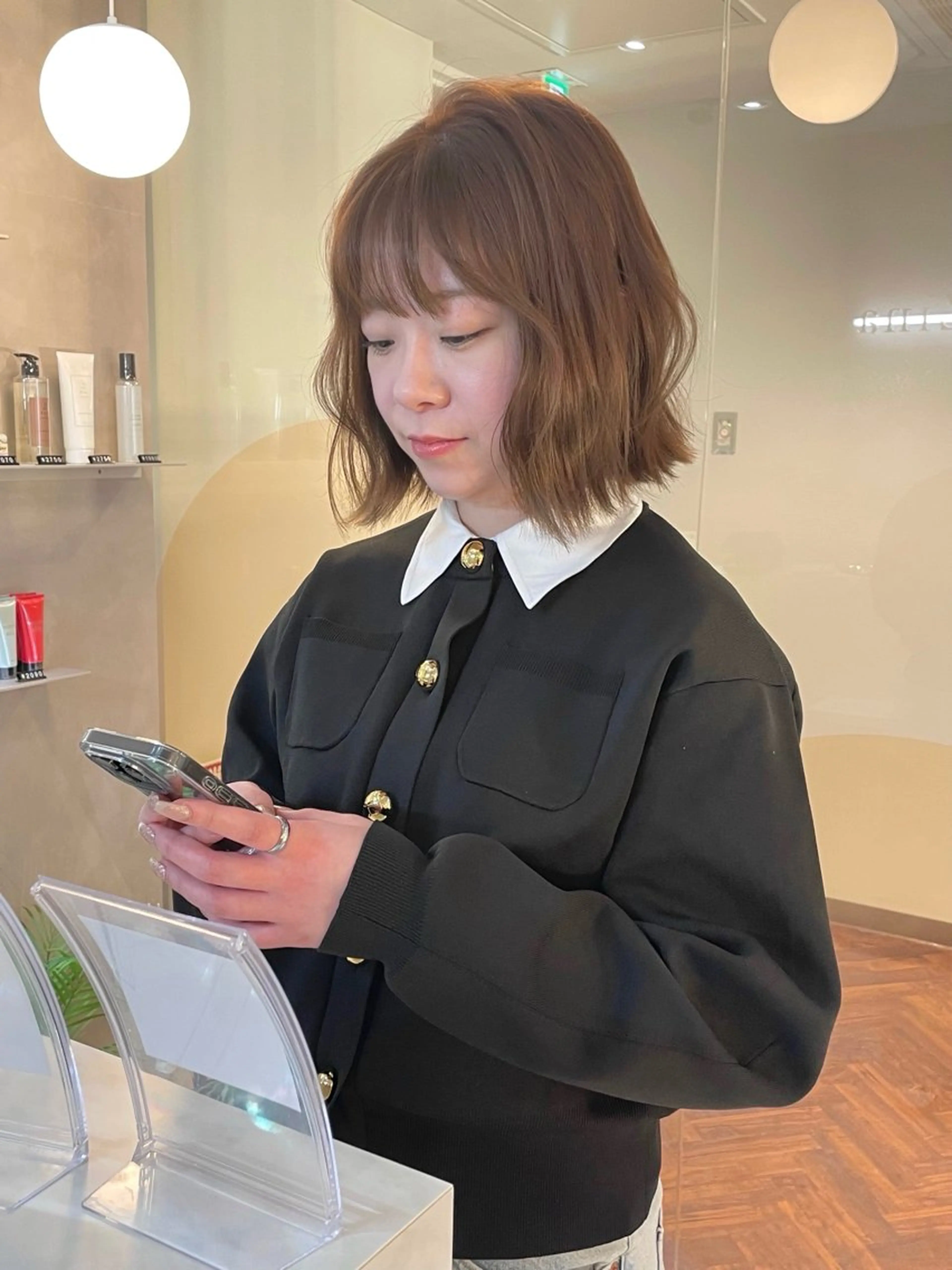 ショート カラー ブリーチ ダブルカラー ブリーチなしカラー カット ヘアカラー トリートメント ボブ/透明感カラー/ 赤み消し/髪質改善のヘアスタイル