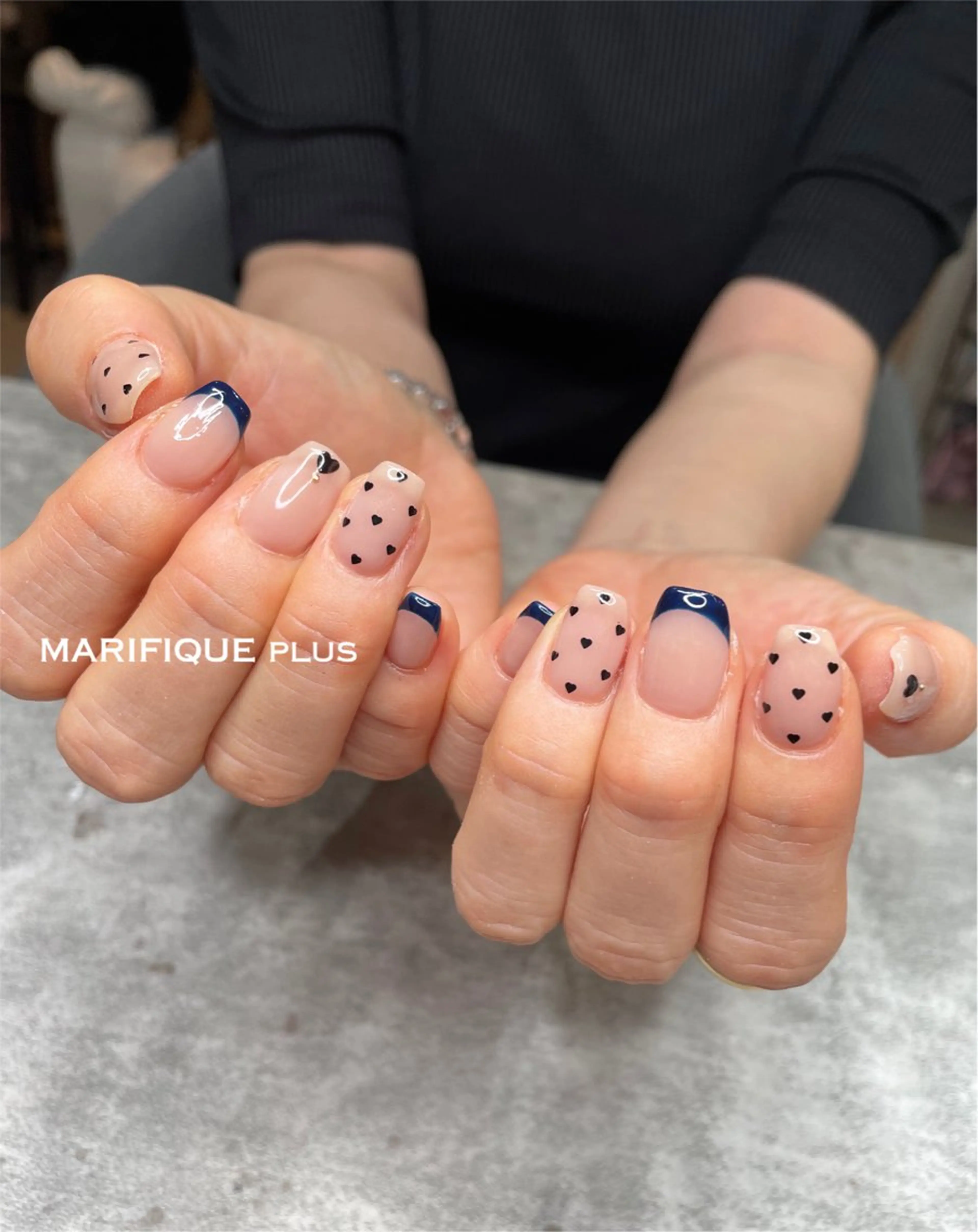 ネイル フレンチネイル ハート ネイビー 夏ネイル ハンドネイル ma riのネイルデザイン