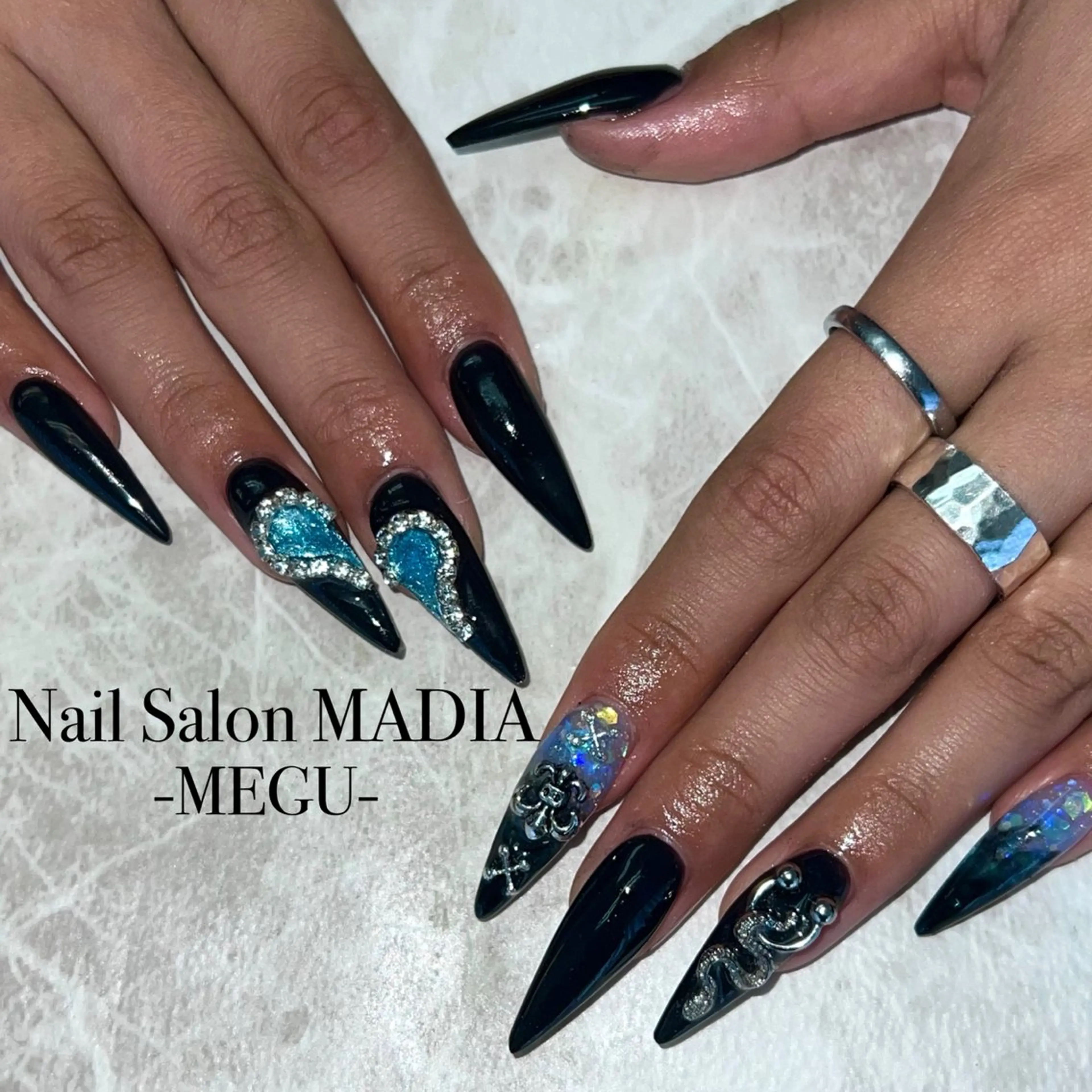 ネイル MADIA藤沢所属・MADIA MEGUのネイルデザイン