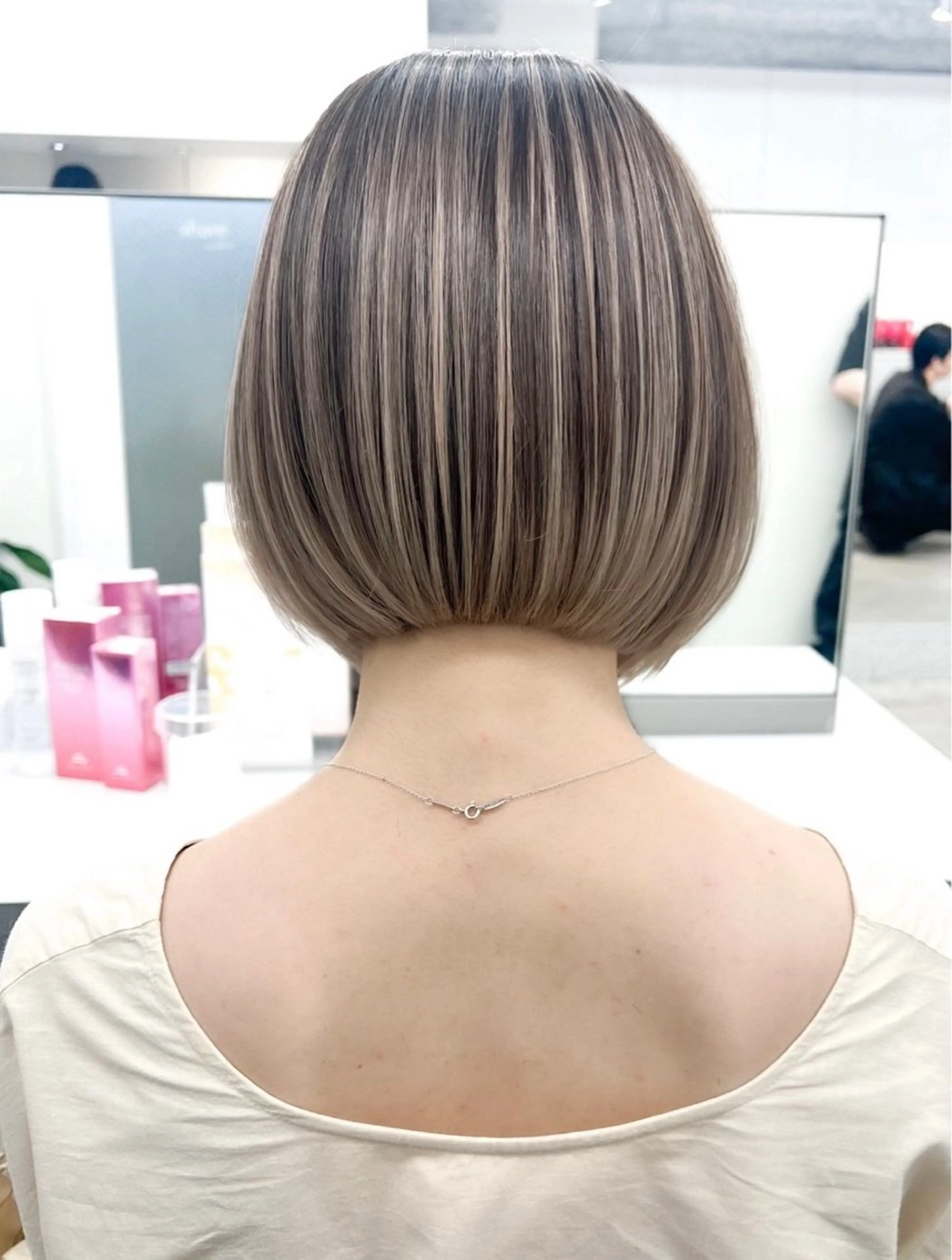 ショート カラー ボブ 艶髪ハイトーン 💎凜💎のヘアスタイル