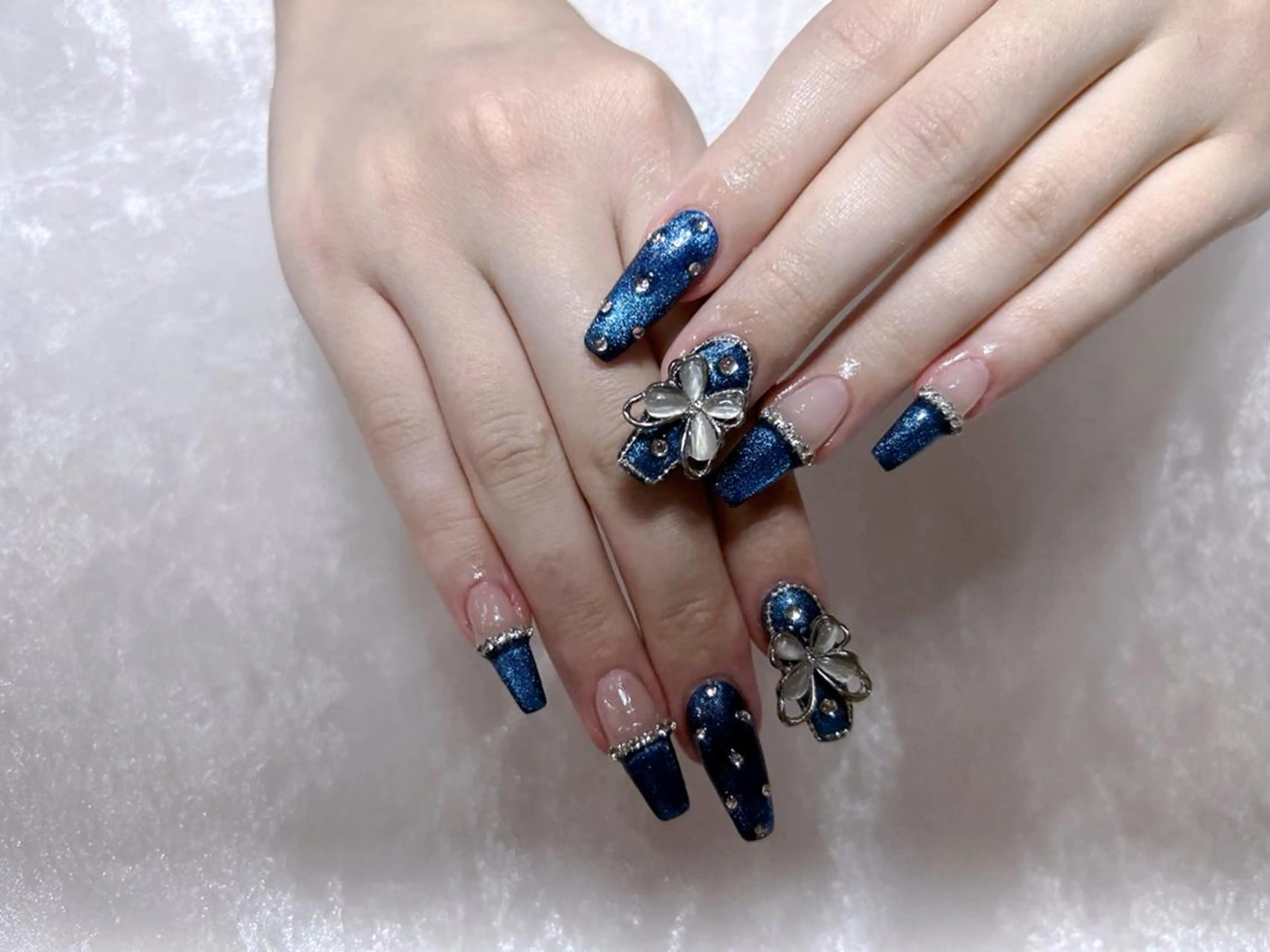 ネイル VIVIAN エイのネイルデザイン