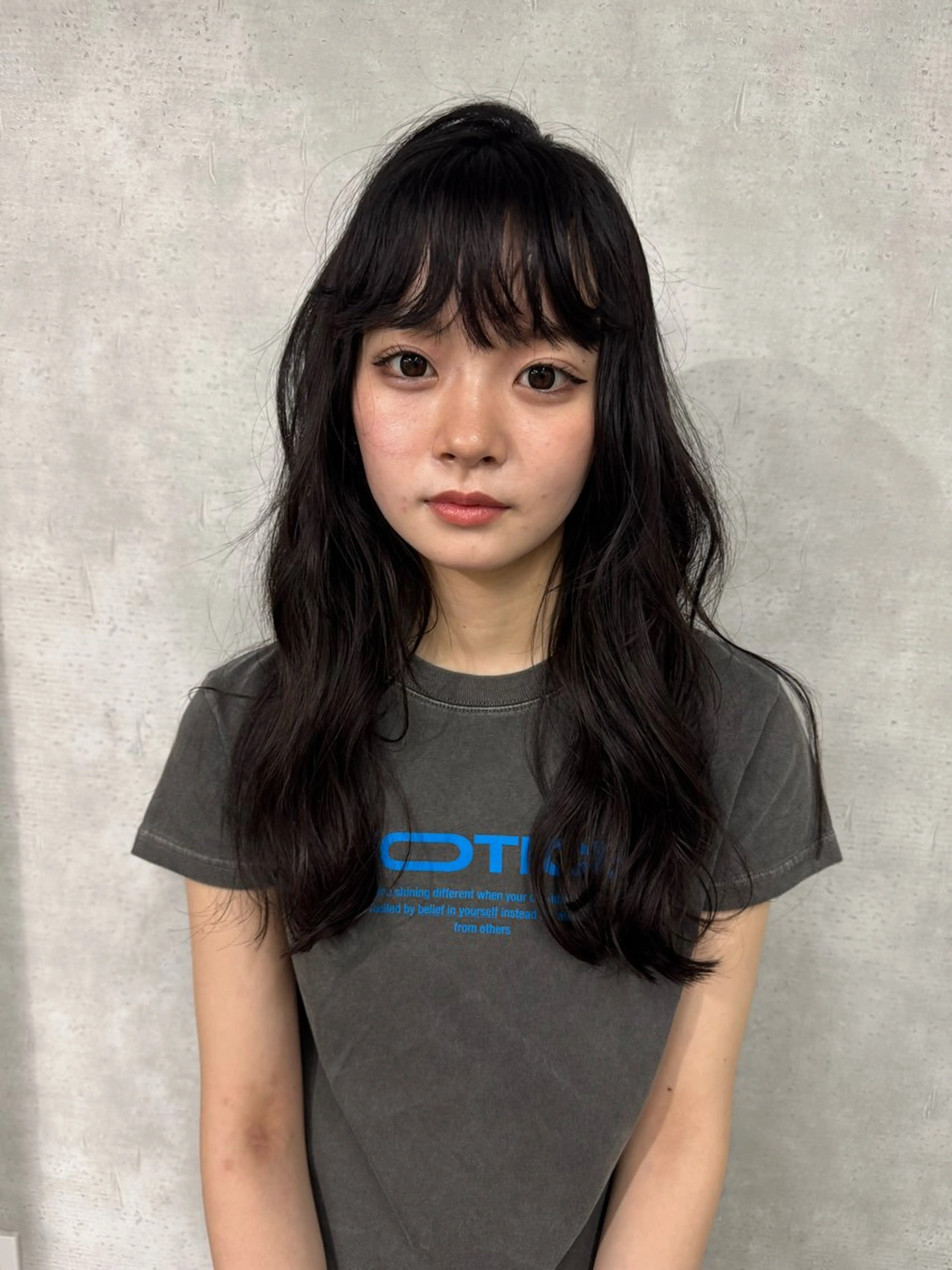ロング anon Loemのヘアスタイル