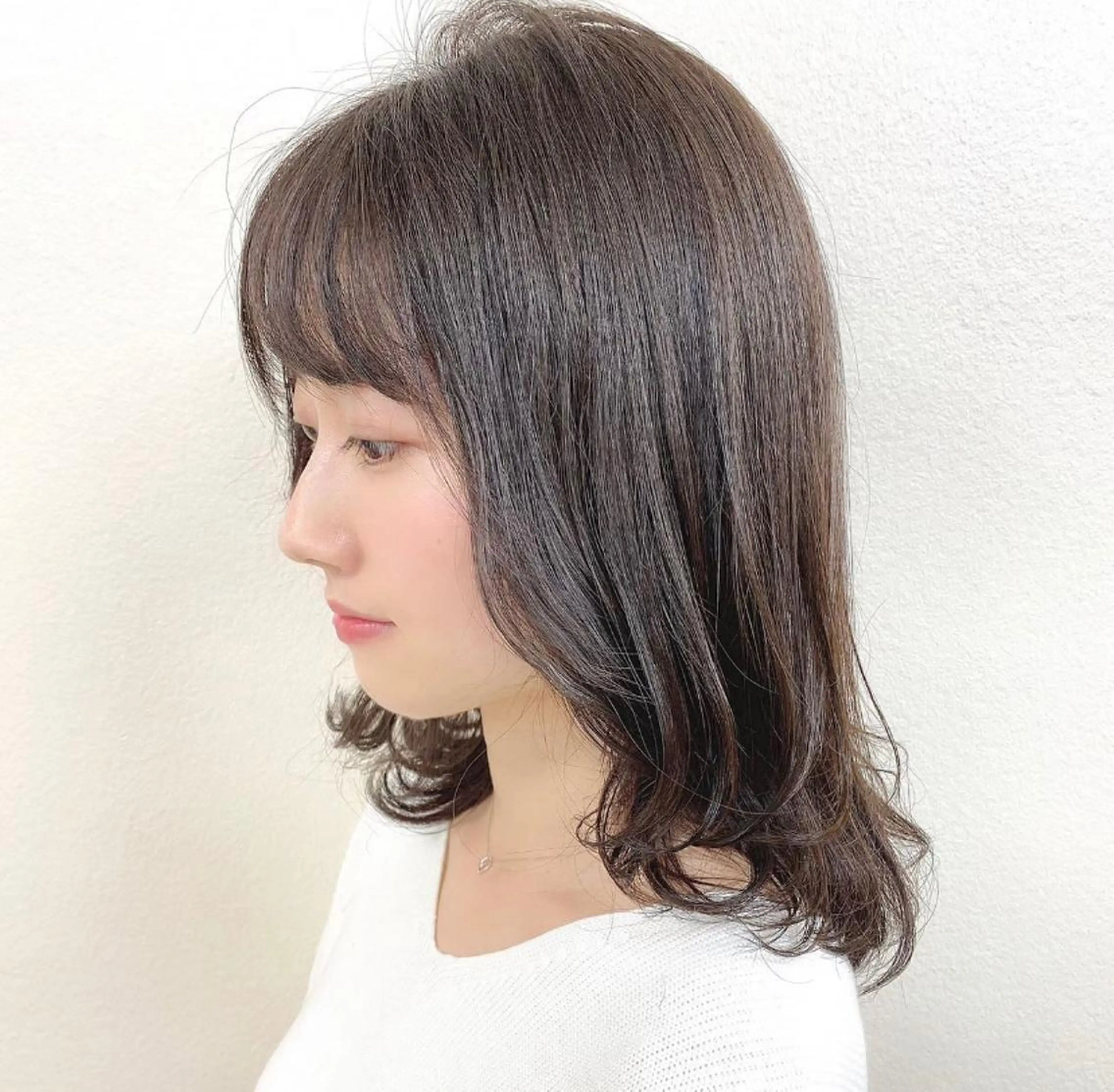 セミロング カラー ヘアアレンジ アッシュ 透明感カラー くすみミルクティー／ ブラウン🪡TOWAのヘアスタイル