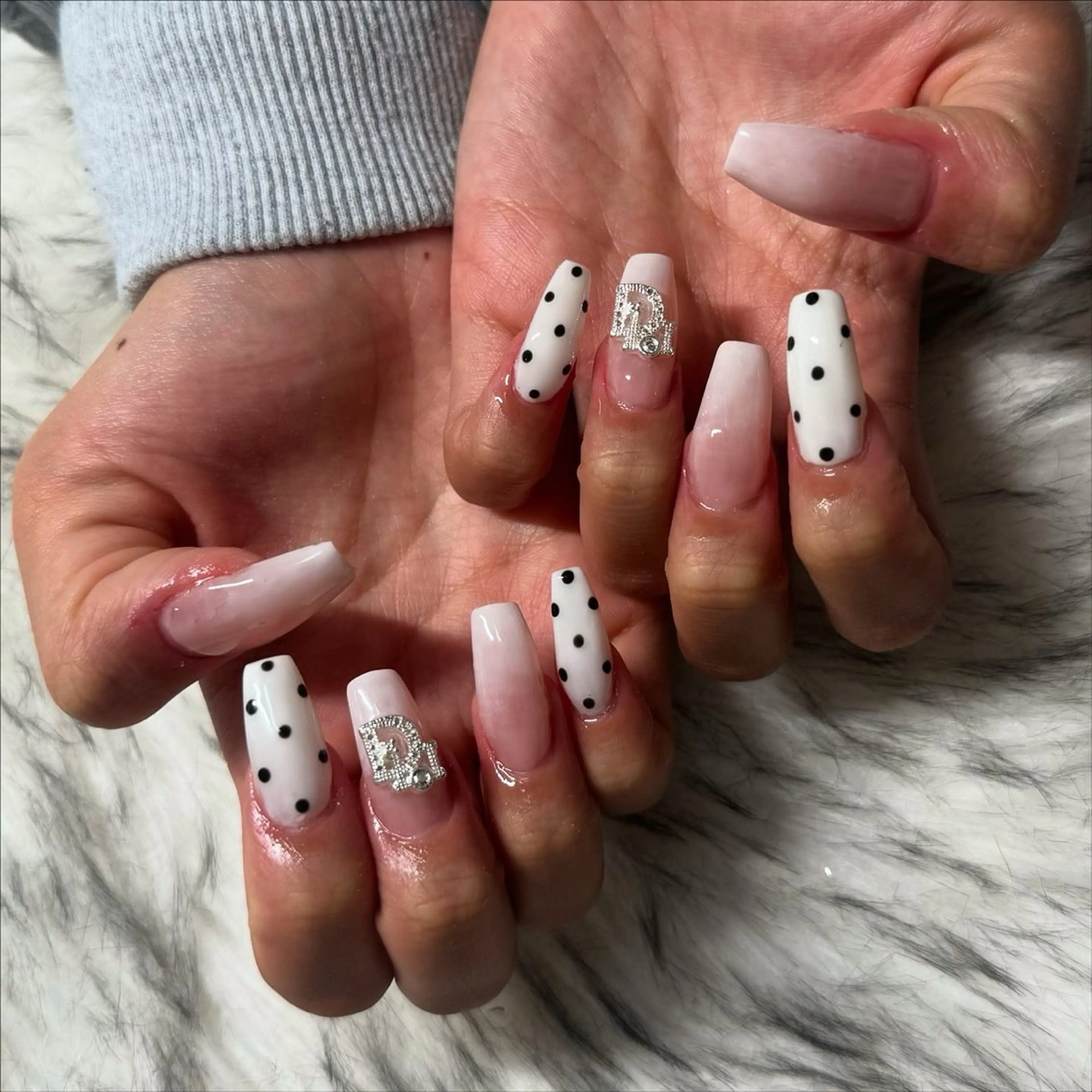 ロング ハンドネイル mao .のネイルデザイン