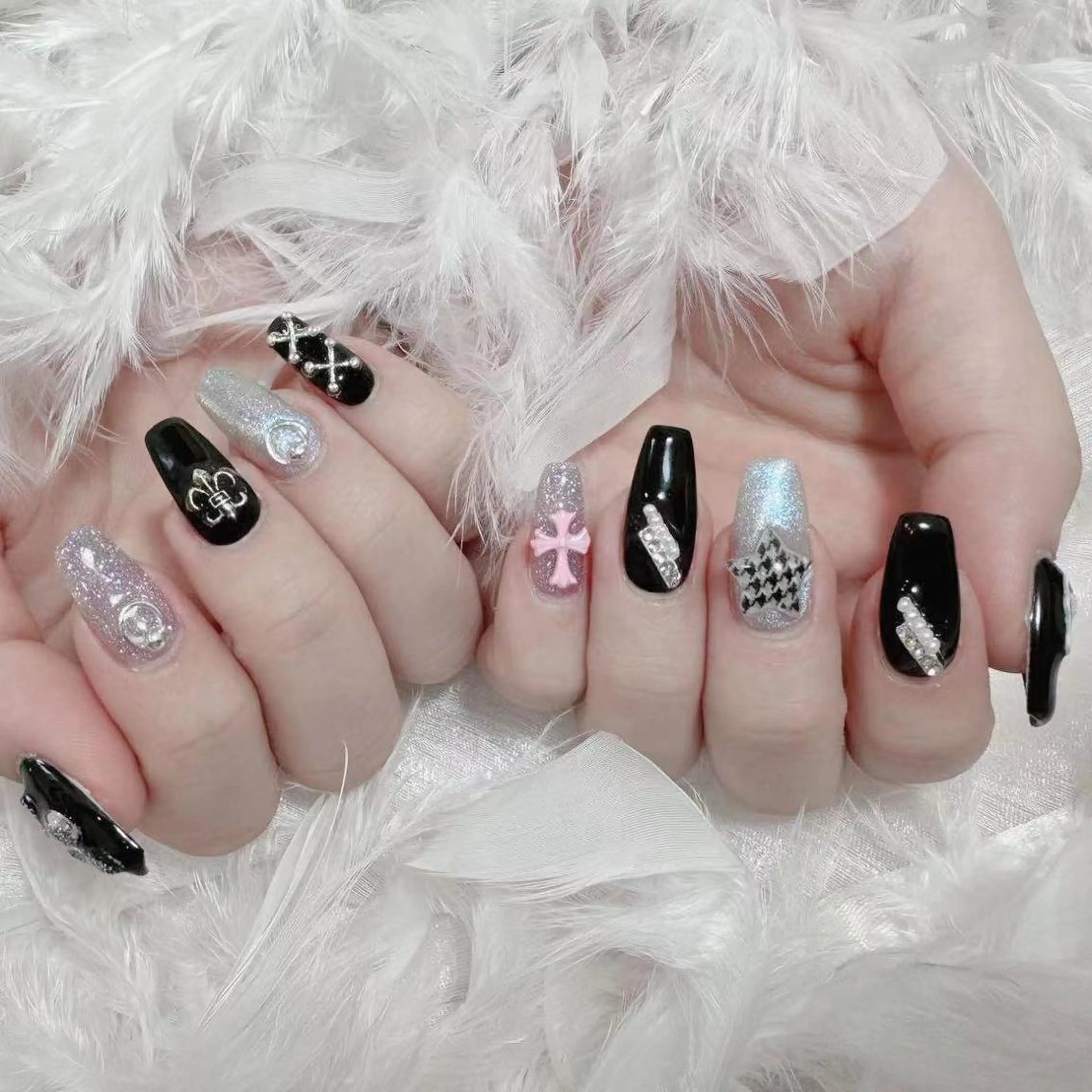 ネイル ハンドネイル DIAMOND 💦のネイルデザイン