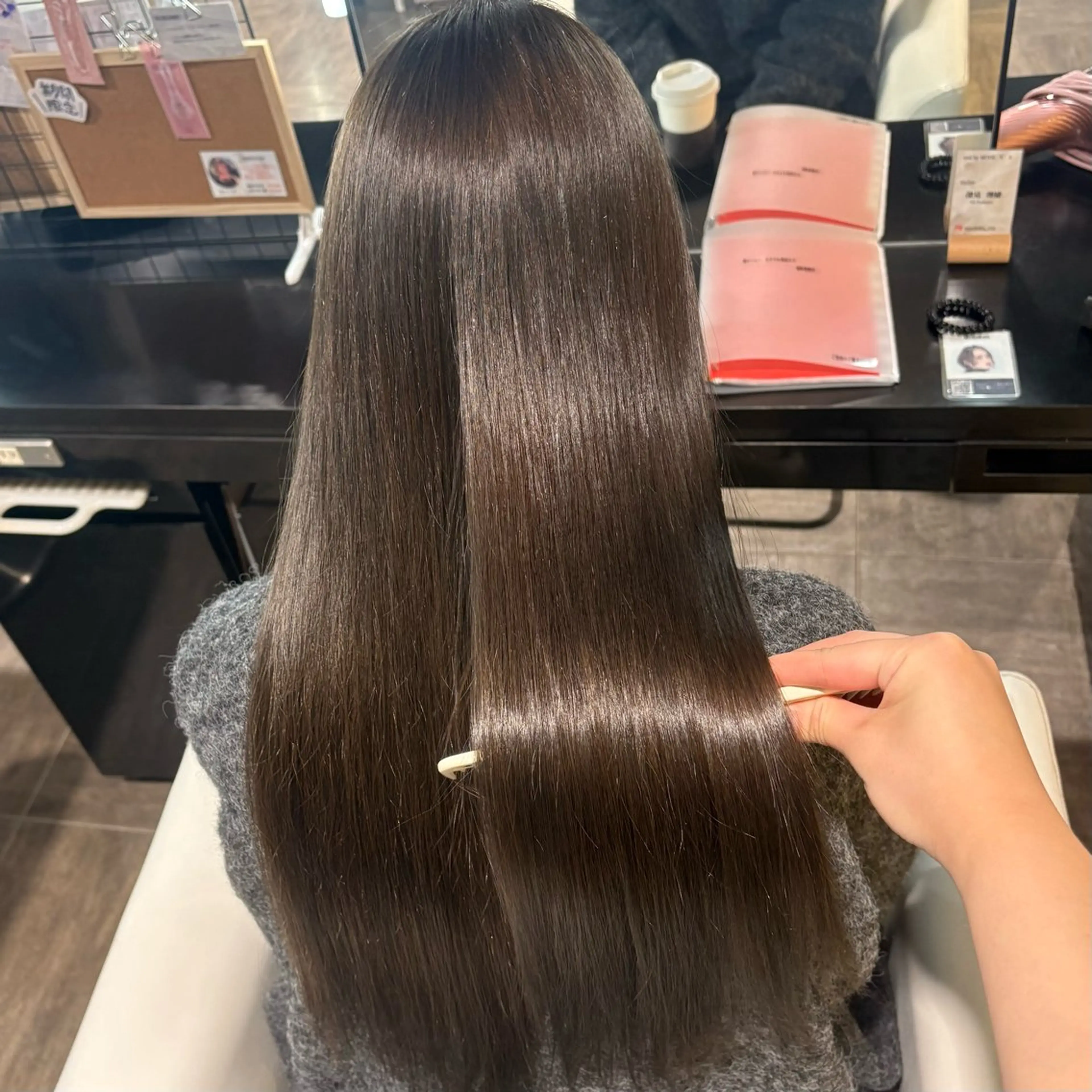 ロング カラー ベージュカラー オリーブベージュ 髪質改善 🖤大人可愛い⌇ 𝐑 𝐈 𝐎🖤のヘアスタイル