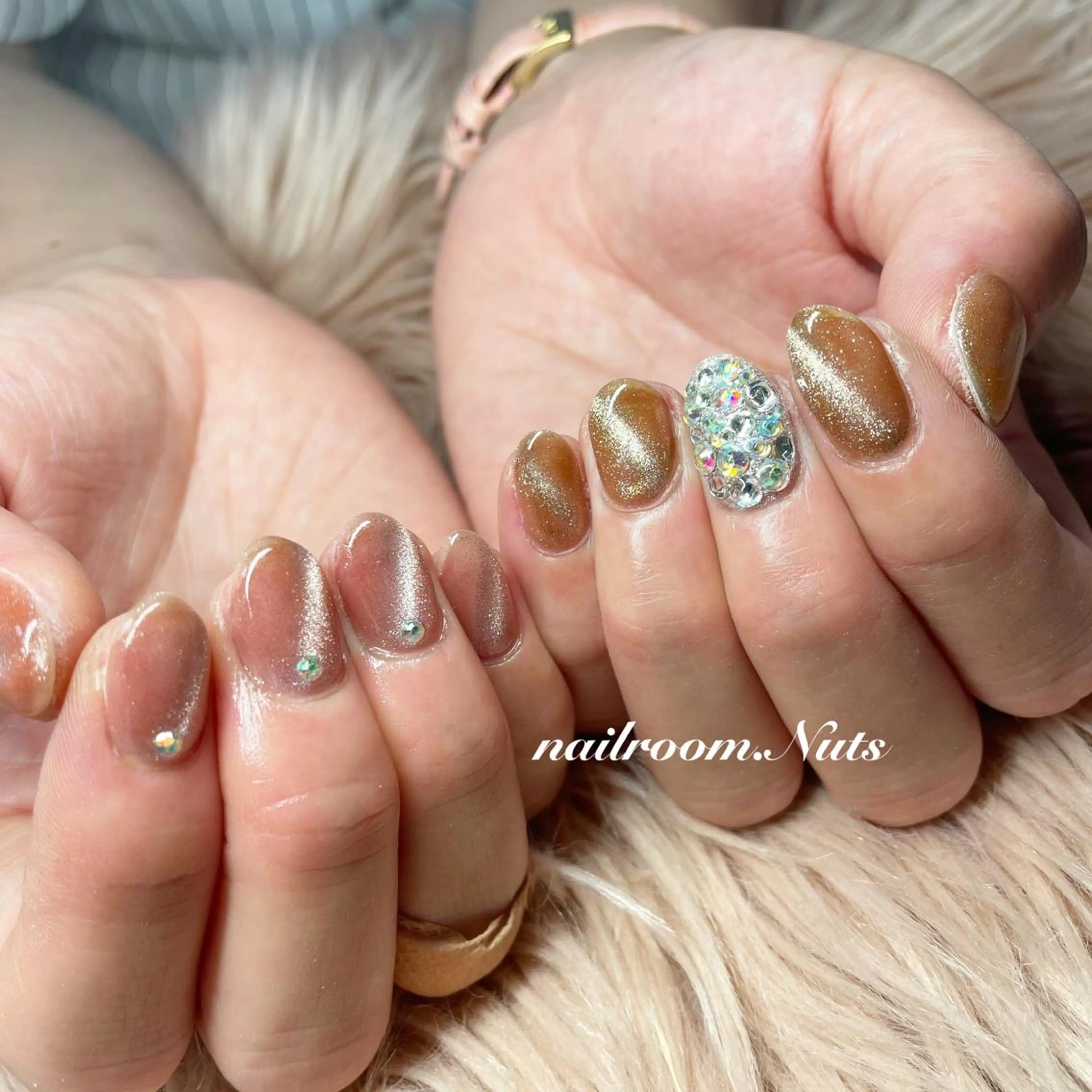 ネイル マグネットネイル ストーンネイル ハンドネイル nailsalon Nutsのネイルデザイン