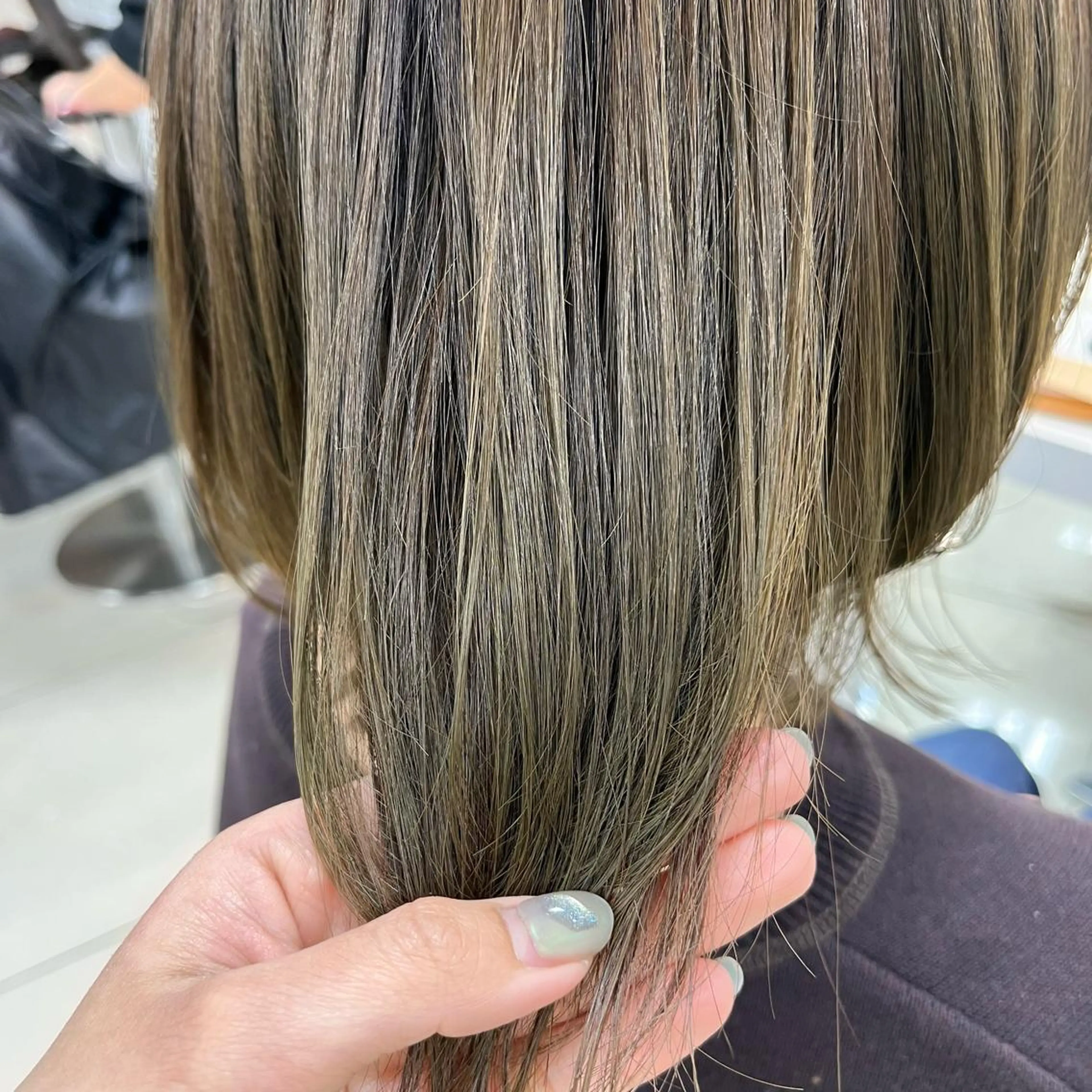 ショート カラー ベージュカラー オリーブベージュ オレンジ カット ヘアカラー トリートメント 【センターパート/ マッシュ】ryokaのヘアスタイル