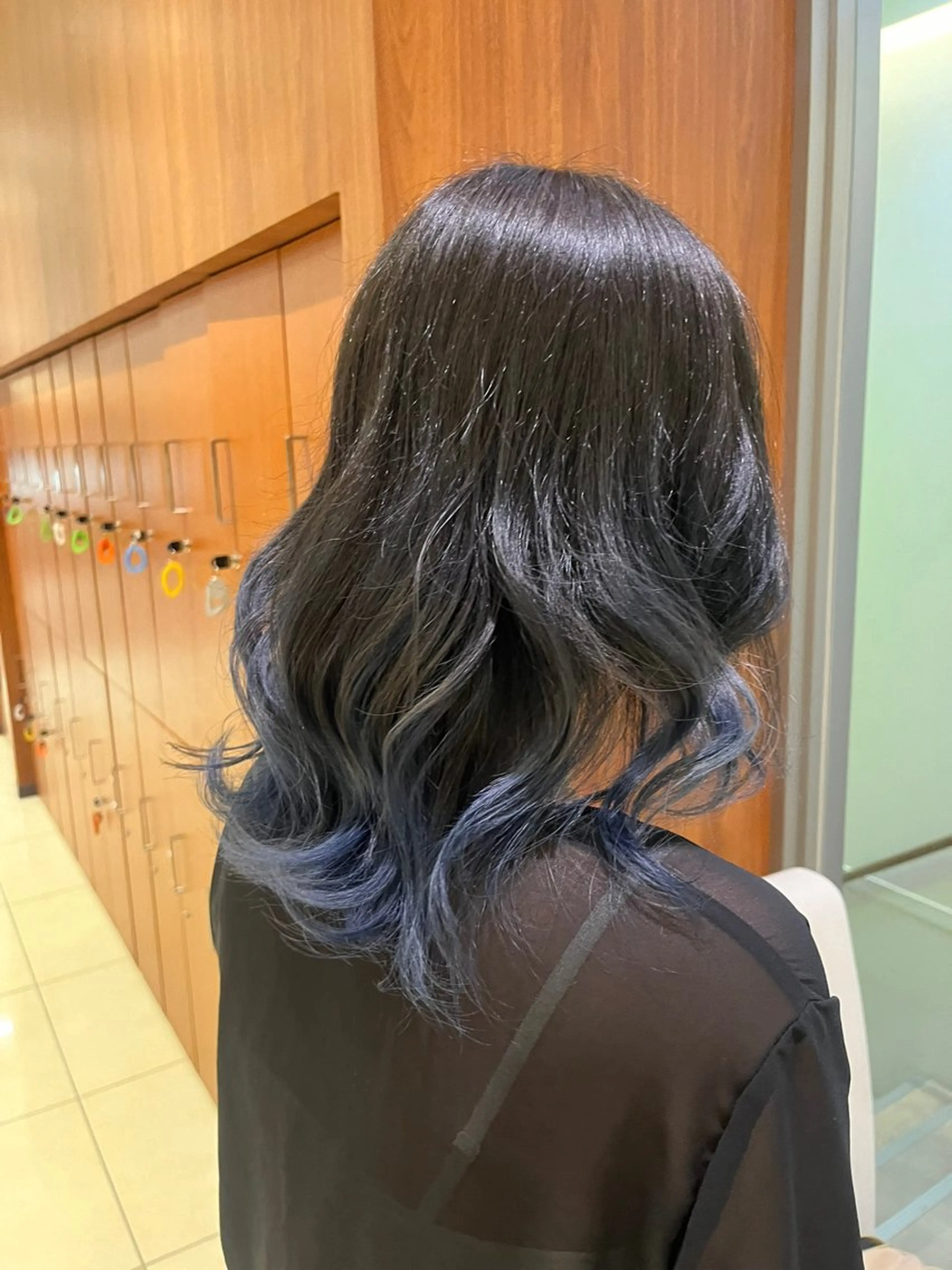 カラー レイフィールド観光通り店所属・ハイトーンカラー🎀 はなえのヘアスタイル