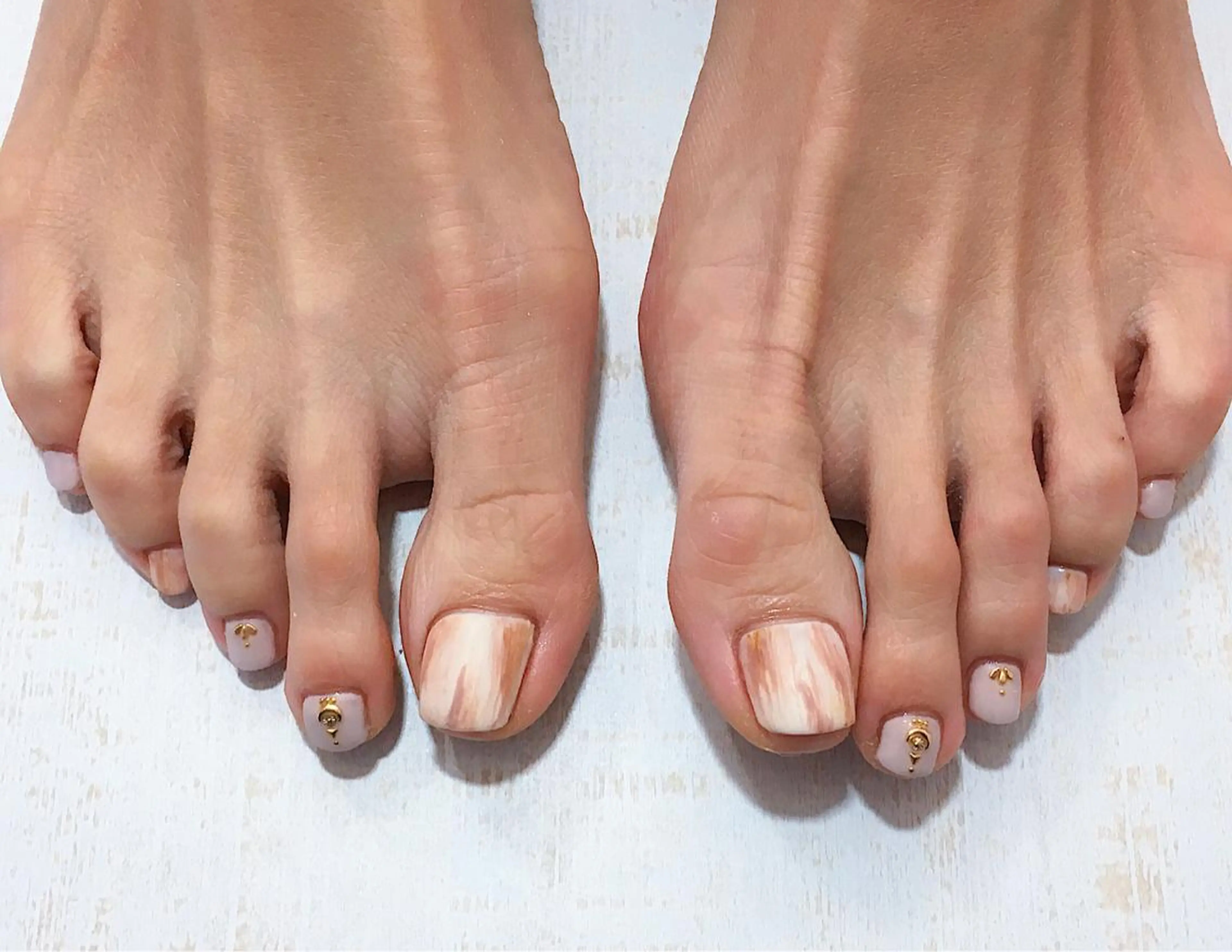 ネイル フットネイル 𖡼 yumenoのネイルデザイン