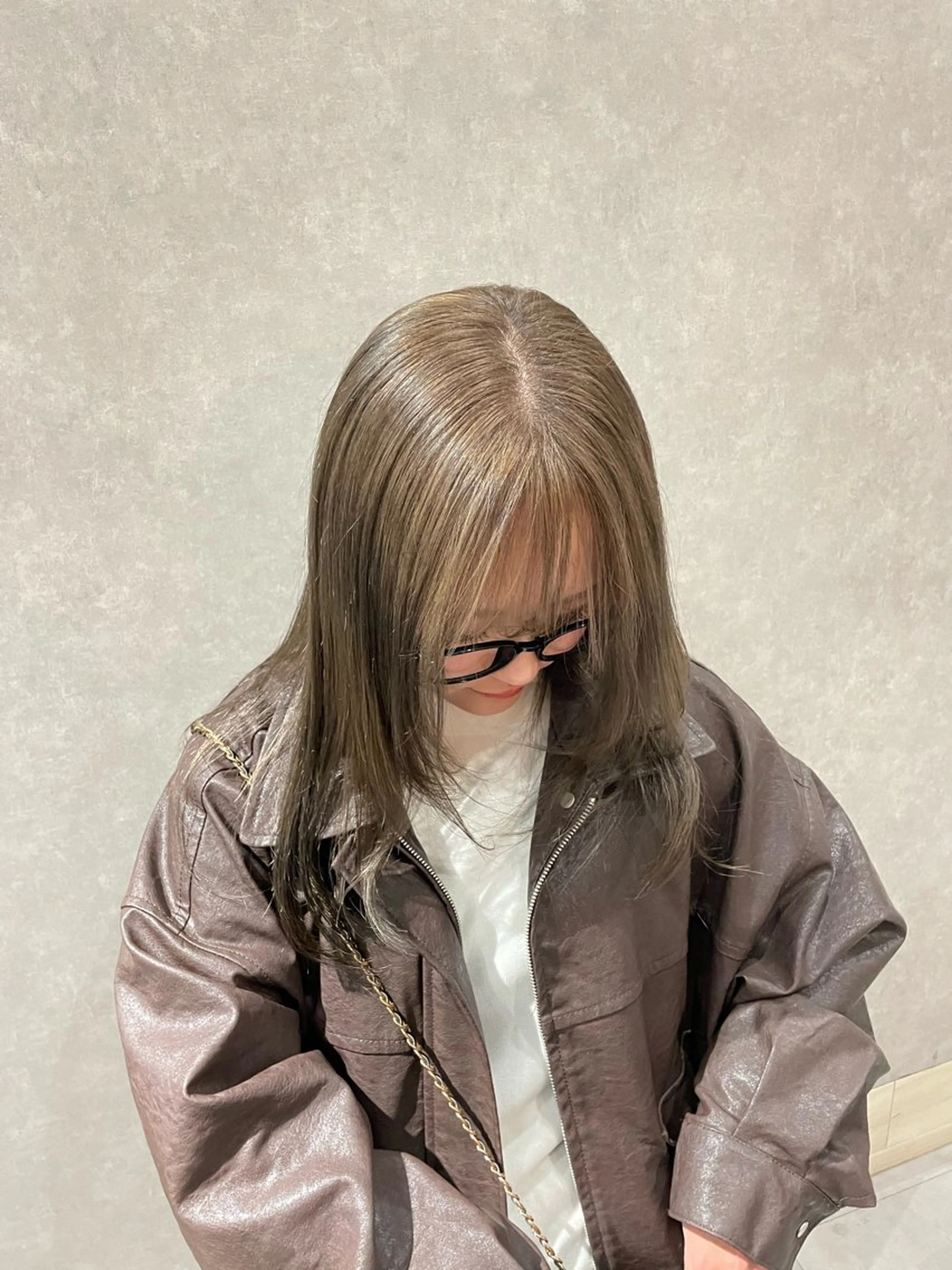 ロング カラー 透明感カラー グレージュ ヘアカラー つちくら あみのヘアスタイル