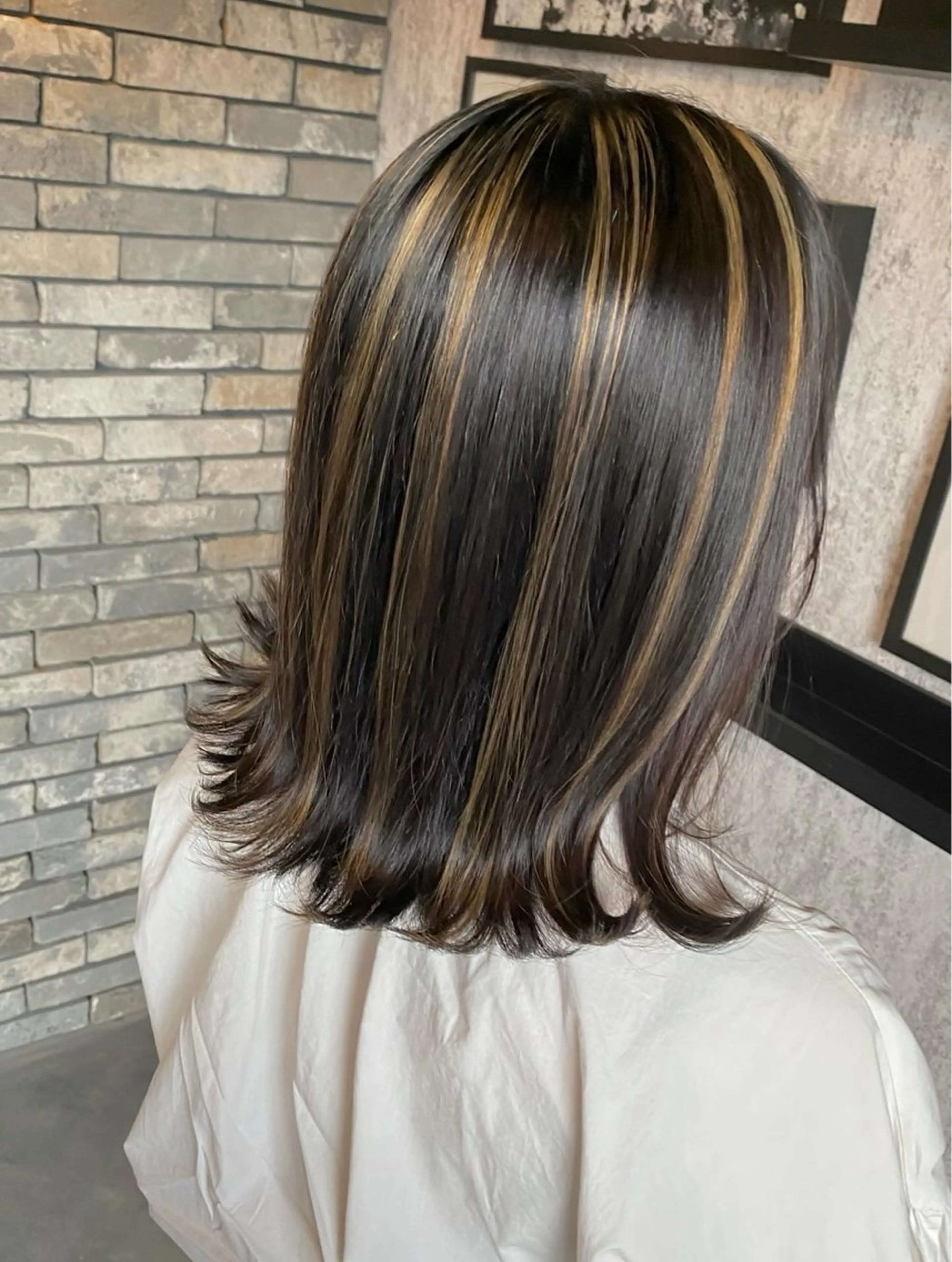 ミディアム ハイライト シェアサロンR所属・川合 勇気のヘアスタイル