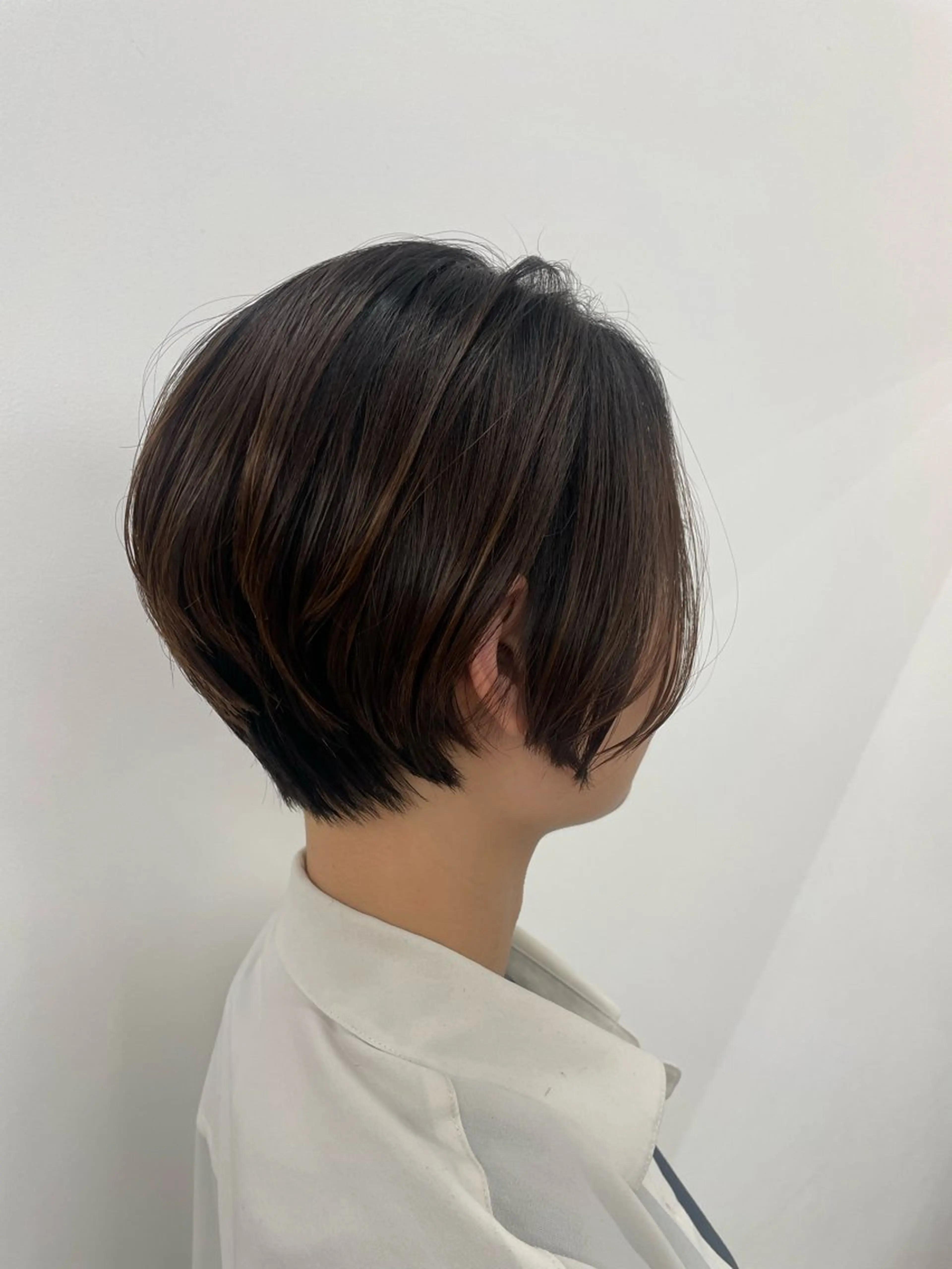 ショート カラー ショートヘア レイヤー/透明感/ 髪質改善🩵NANAのヘアスタイル