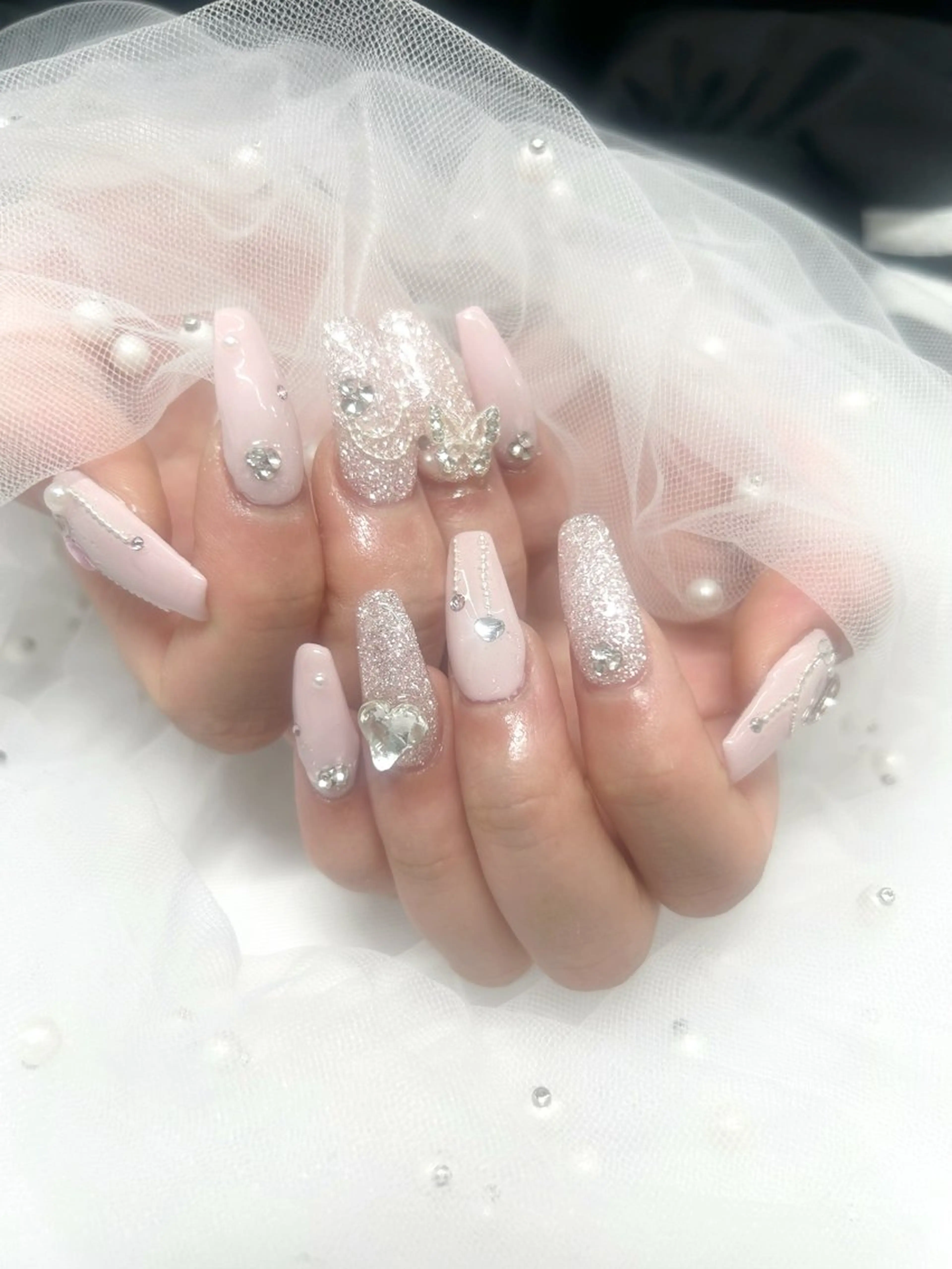 ネイル フラッシュネイル ハート キラキラネイル ストーンネイル ハンドネイル hinata池袋 🌙WOLTOKYOのネイルデザイン