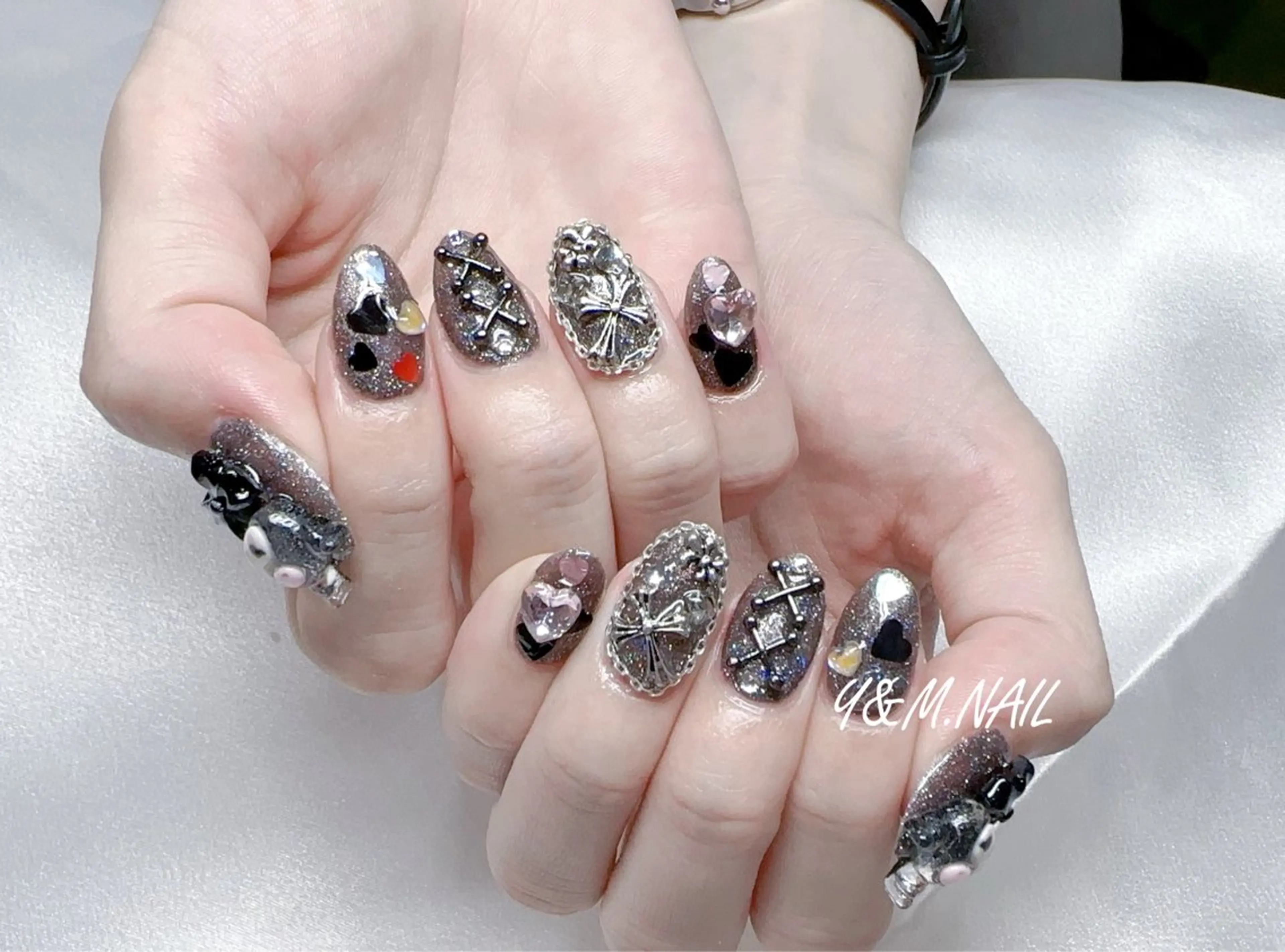 ネイル Ui_Amor (パラジェル)のネイルデザイン