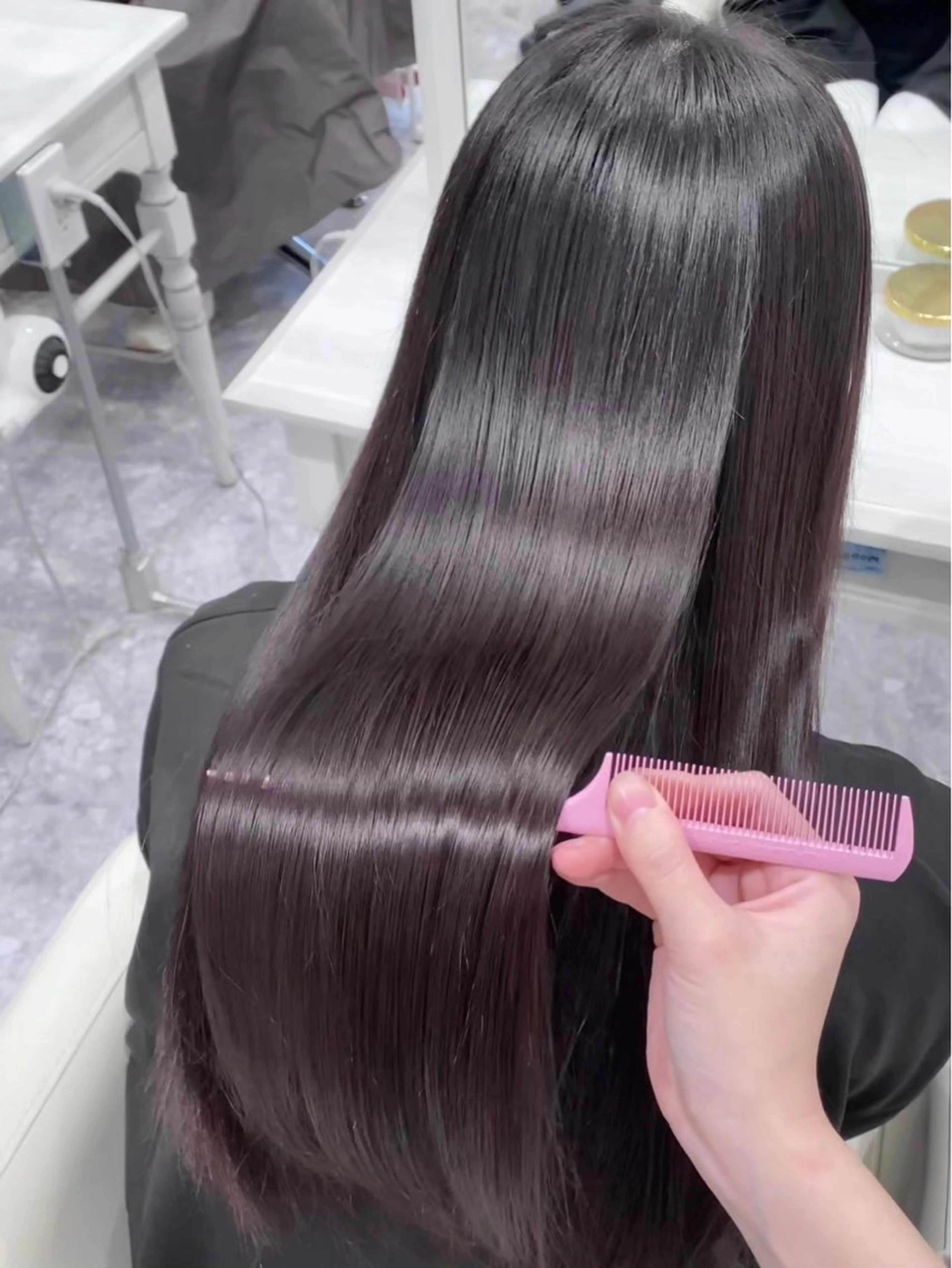 ロング 縮毛矯正 navi 武田葵のヘアスタイル