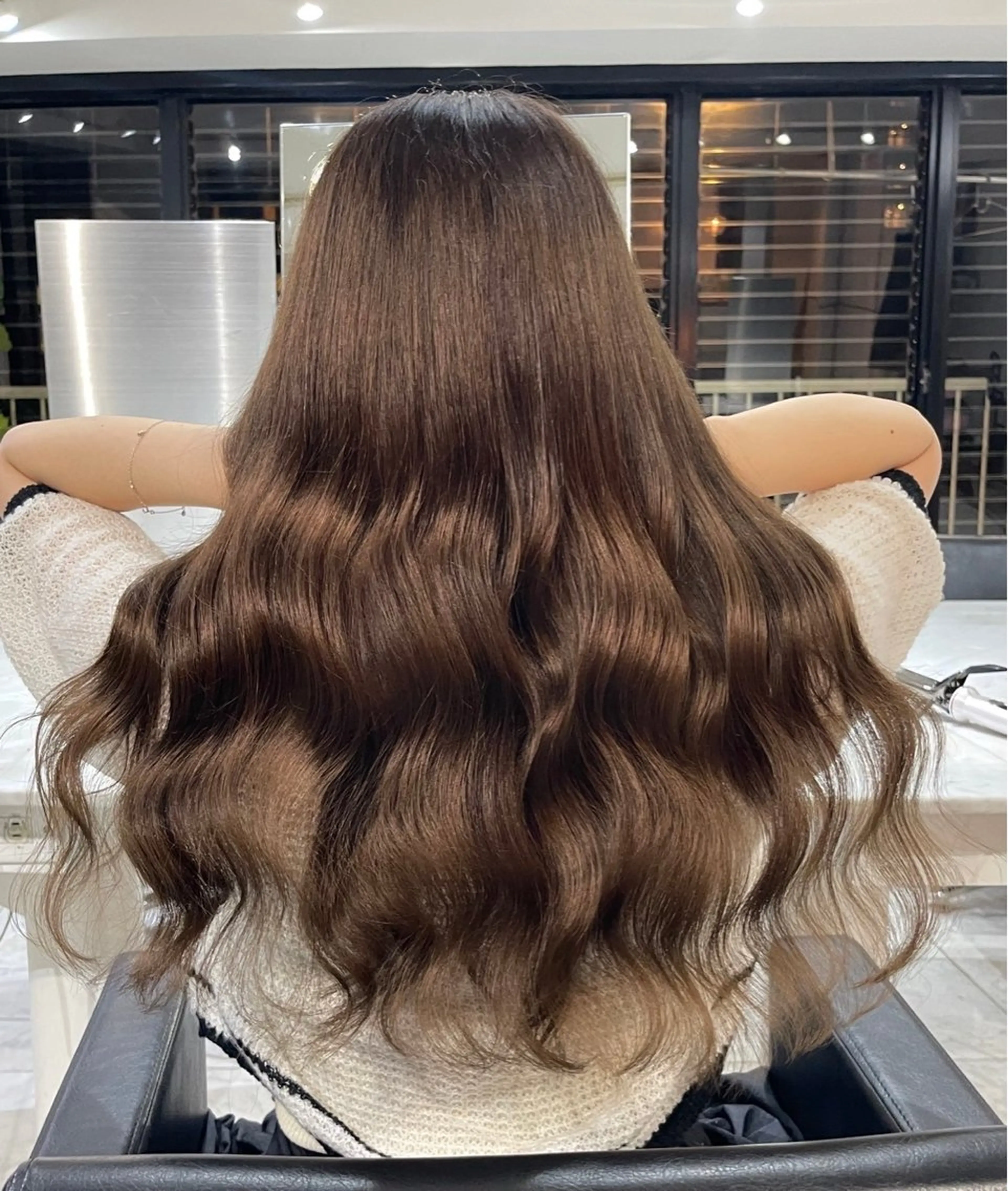 ロング カラー ハイライト白髪ぼかし 暖色ゆうき渋谷のヘアスタイル