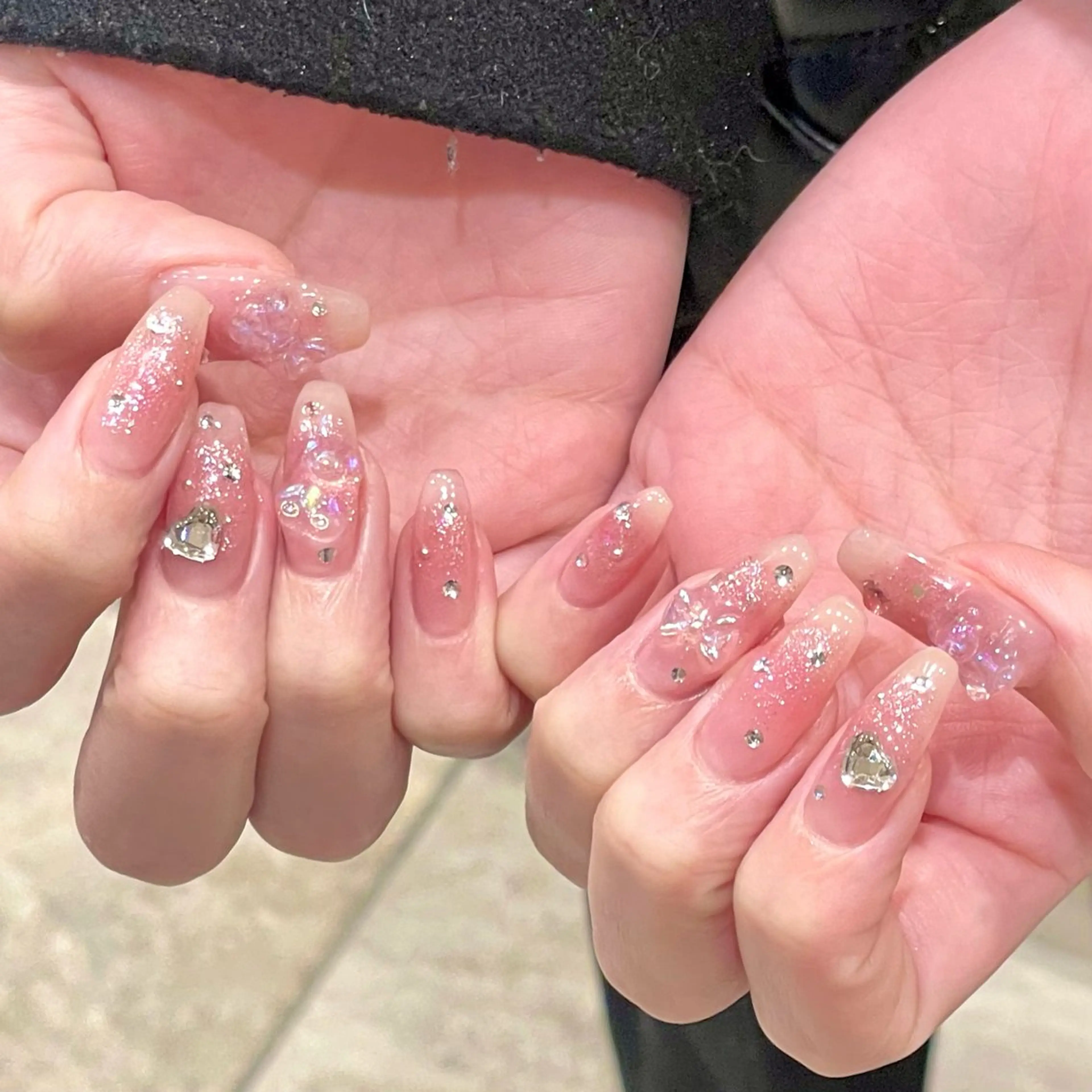 ネイル チークネイル 氷ネイル・うるうるネイル ゆ きのネイルデザイン