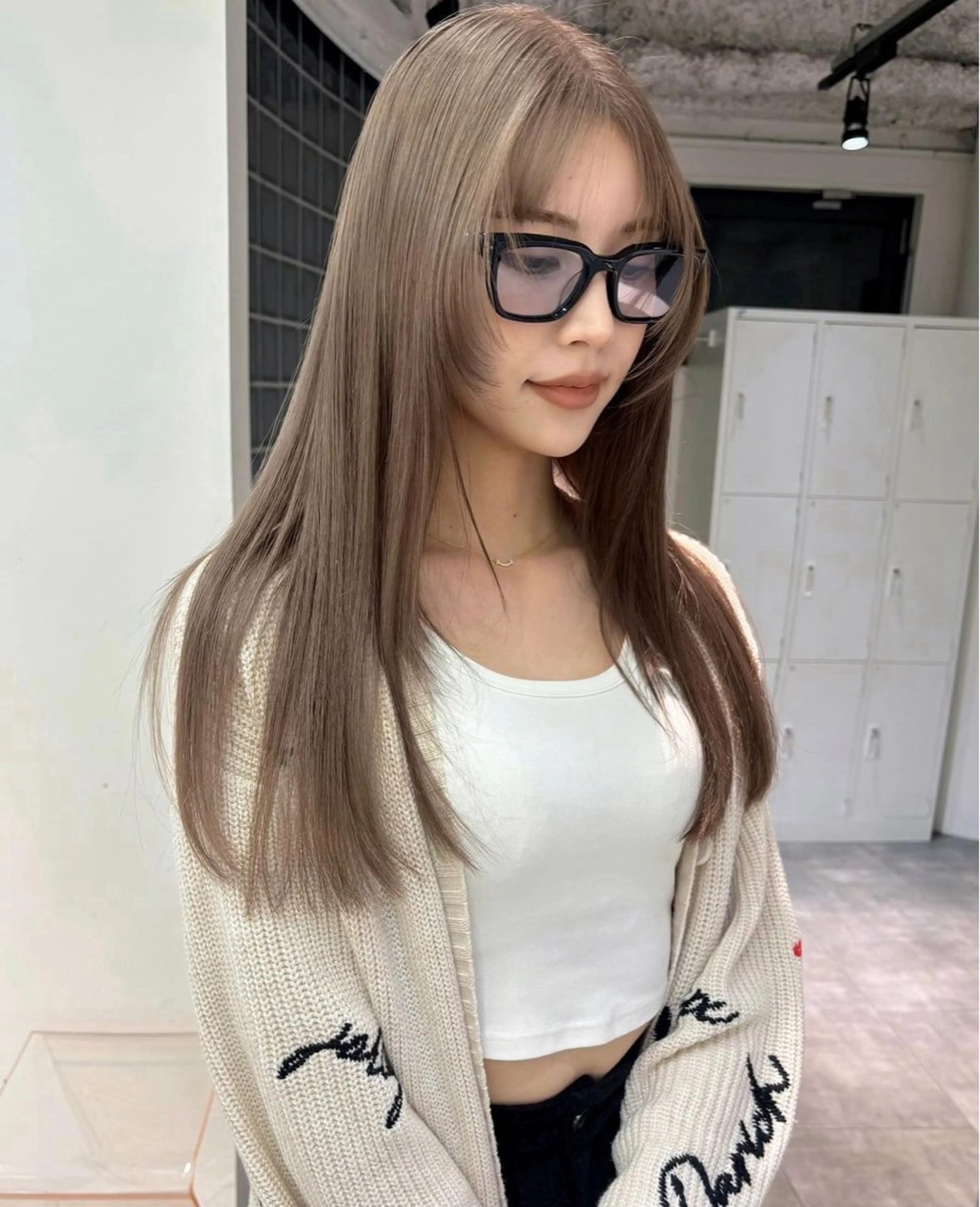 ロング デザインカット 顔周りカット LINDO TOKYO UMEDA所属・梅田無料カットモデル りんくのヘアスタイル