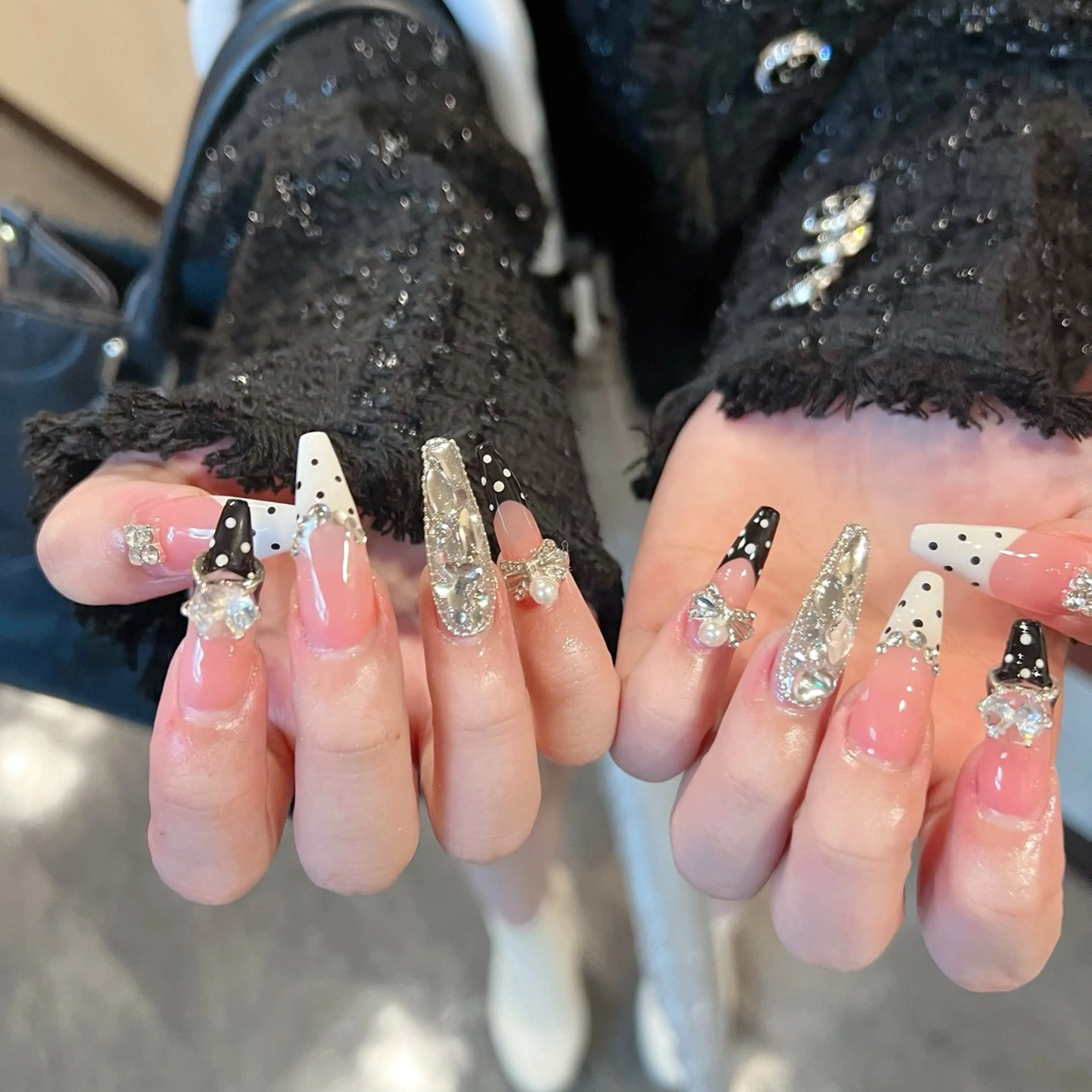 ネイル アートネイル ジェルネイル キラキラネイル 持ち込み シンプルネイル ハンドネイル ハンドケア ぱん ちゃんのネイルデザイン