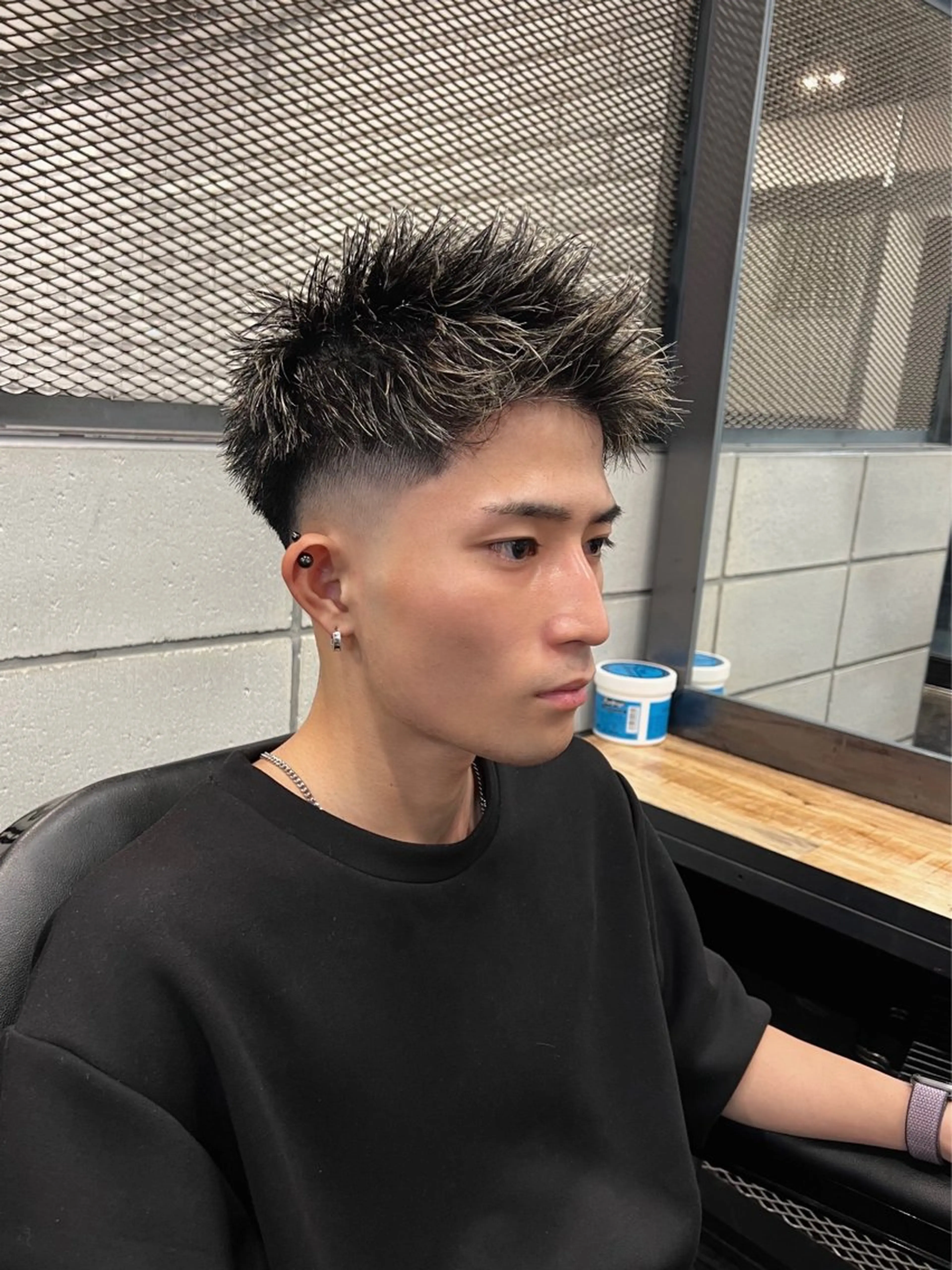 メンズ メンズハイライト モヒカン カット ヘアカラー トリートメント メンズ特化/パーマ/ メッシュ/竜成のヘアスタイル