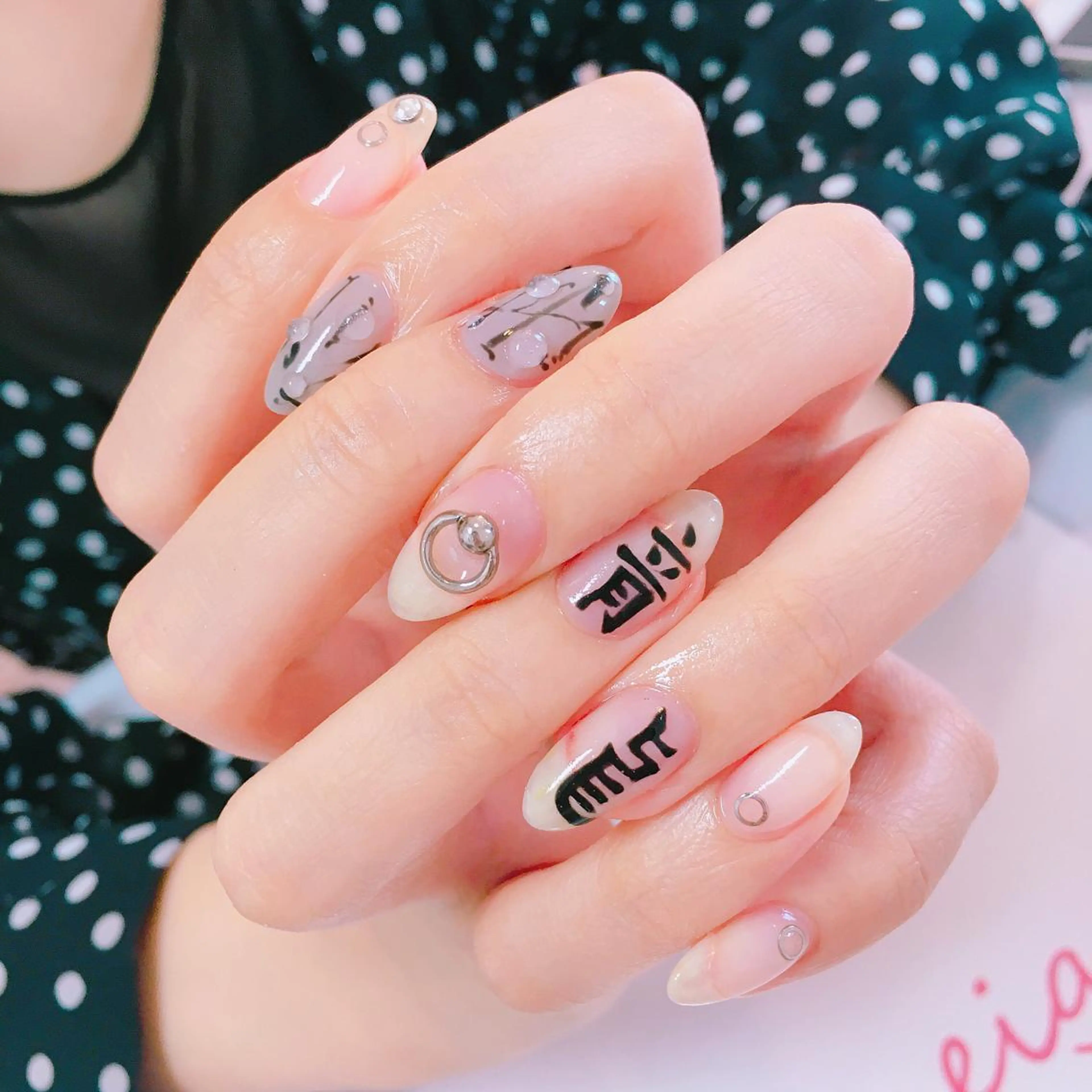 ネイル La neige* yuki 🥯🍑のネイルデザイン